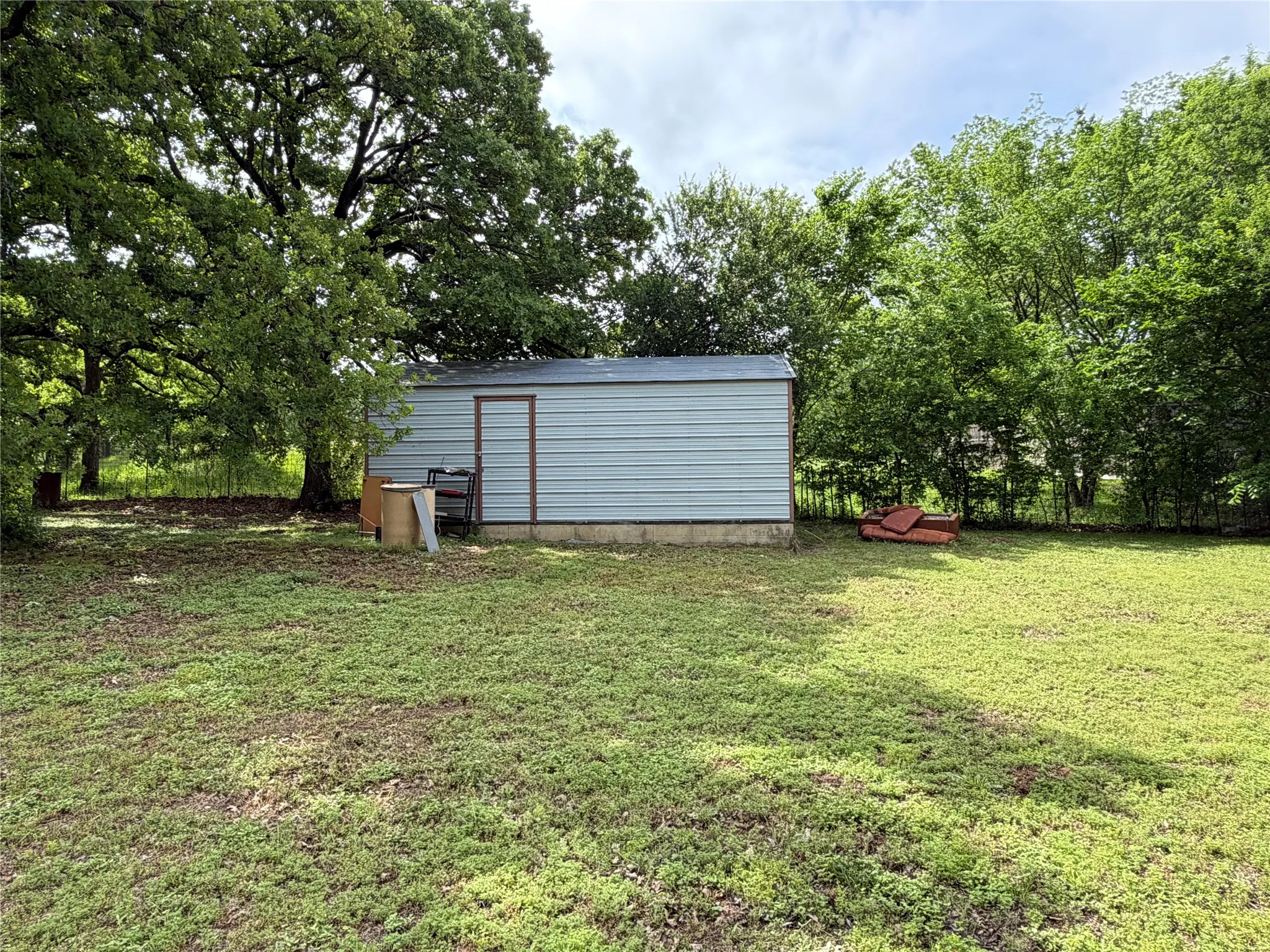 Single Family Residence For Sale in Johnson County , 2512 Timber Road, Burleson, Texas 76028, 3 Bedroom, 2 Bathroom, 2 Garage spaces, 1,860 Sqft, built in 1970, mls#21358279, Real Estate Agent in Burleson, Homes For Sale in Johnson county, Homes For Sale in Burleson, Realtor in Burleson Texas, Real Estate Brokerage Independent Realty Texas, Luminita Cordes Realtor