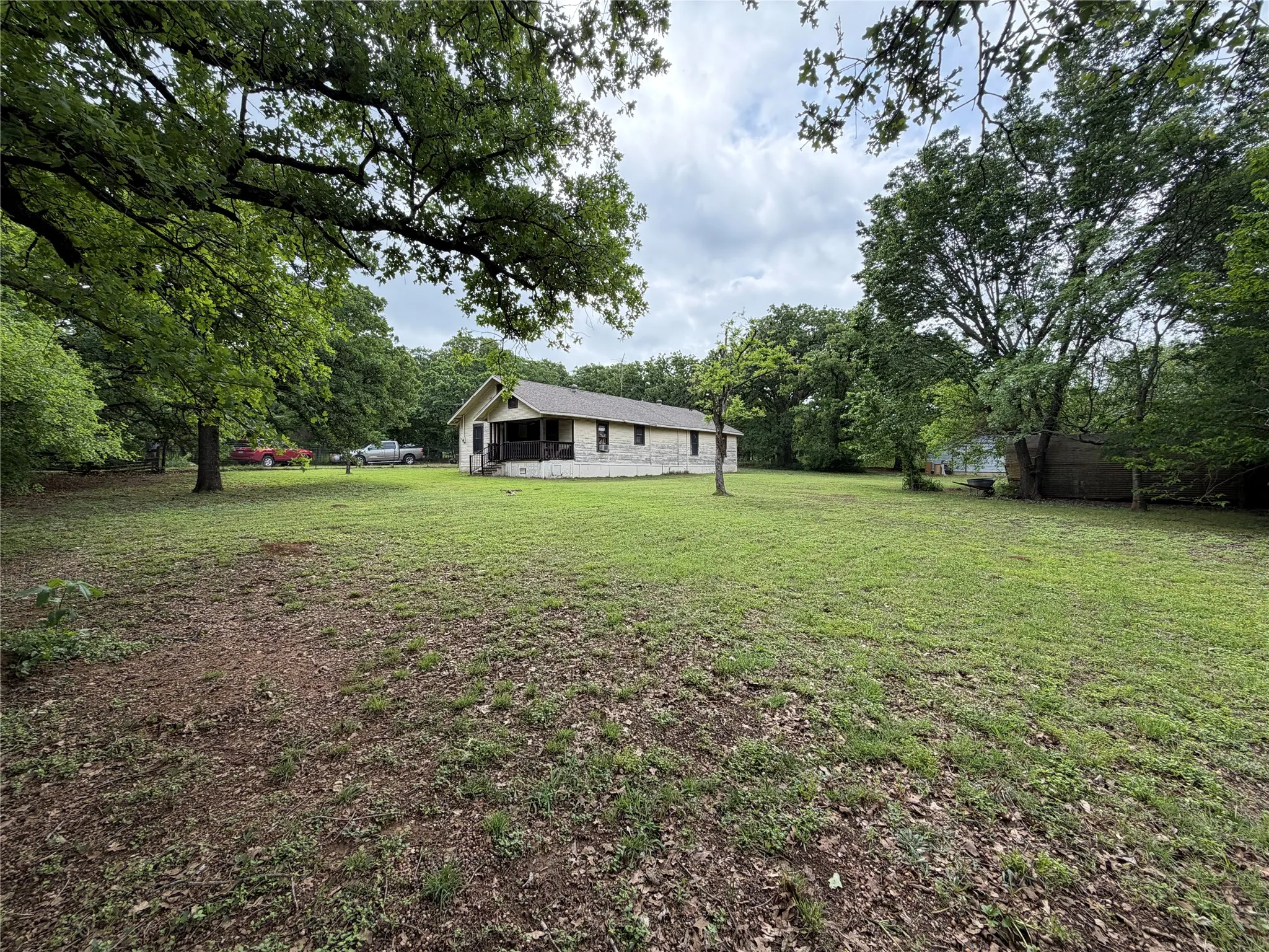Single Family Residence For Sale in Johnson County , 2512 Timber Road, Burleson, Texas 76028, 3 Bedroom, 2 Bathroom, 2 Garage spaces, 1,860 Sqft, built in 1970, mls#21358279, Real Estate Agent in Burleson, Homes For Sale in Johnson county, Homes For Sale in Burleson, Realtor in Burleson Texas, Real Estate Brokerage Independent Realty Texas, Luminita Cordes Realtor