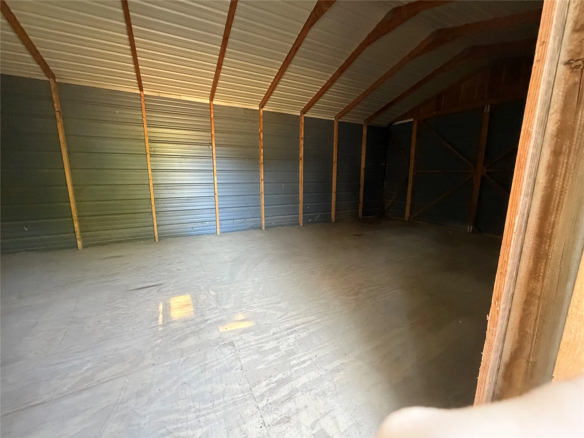 Single Family Residence For Sale in Johnson County , 2512 Timber Road, Burleson, Texas 76028, 3 Bedroom, 2 Bathroom, 2 Garage spaces, 1,860 Sqft, built in 1970, mls#21358279, Real Estate Agent in Burleson, Homes For Sale in Johnson county, Homes For Sale in Burleson, Realtor in Burleson Texas, Real Estate Brokerage Independent Realty Texas, Luminita Cordes Realtor
