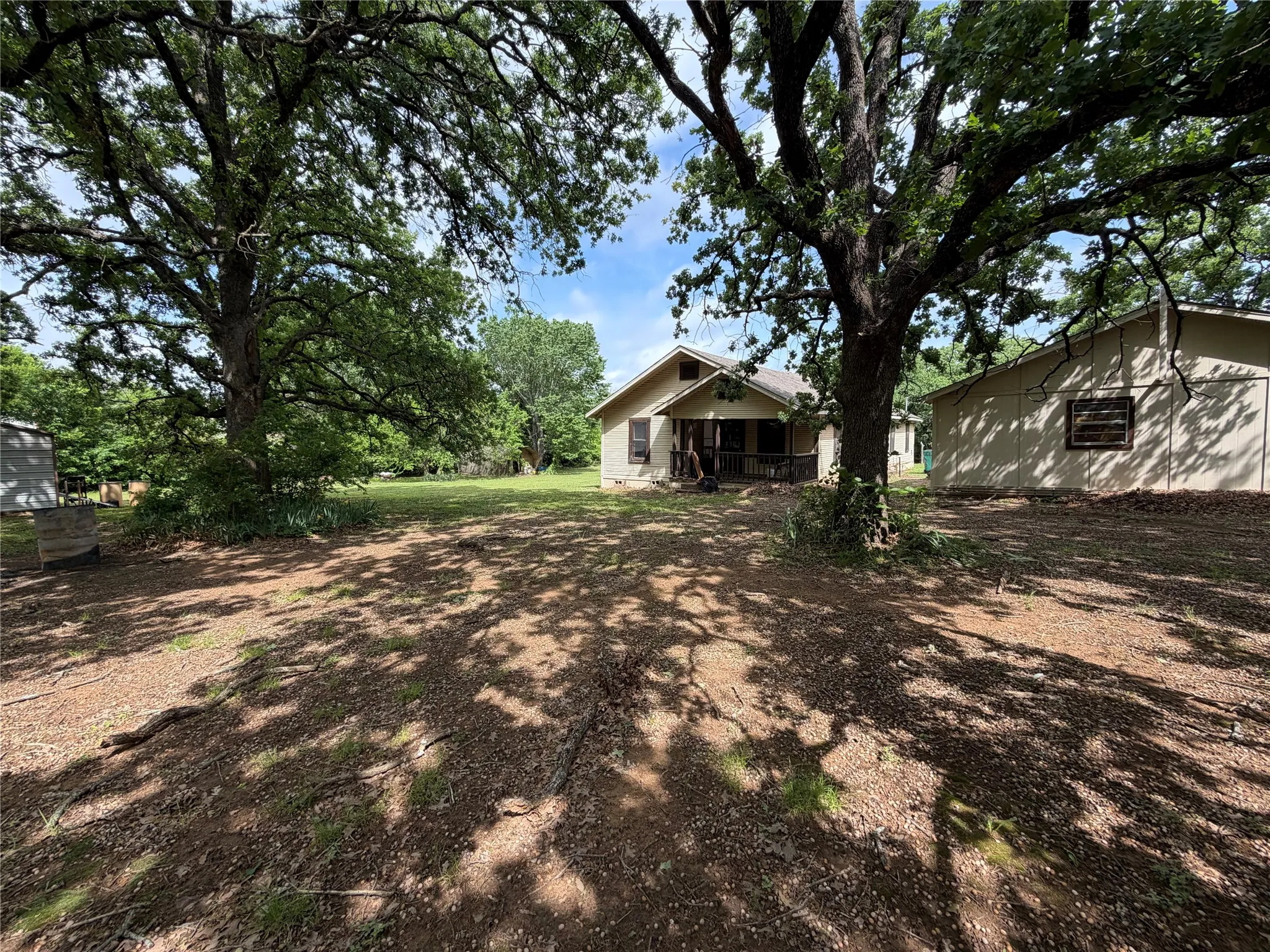 Single Family Residence For Sale in Johnson County , 2512 Timber Road, Burleson, Texas 76028, 3 Bedroom, 2 Bathroom, 2 Garage spaces, 1,860 Sqft, built in 1970, mls#21358279, Real Estate Agent in Burleson, Homes For Sale in Johnson county, Homes For Sale in Burleson, Realtor in Burleson Texas, Real Estate Brokerage Independent Realty Texas, Luminita Cordes Realtor