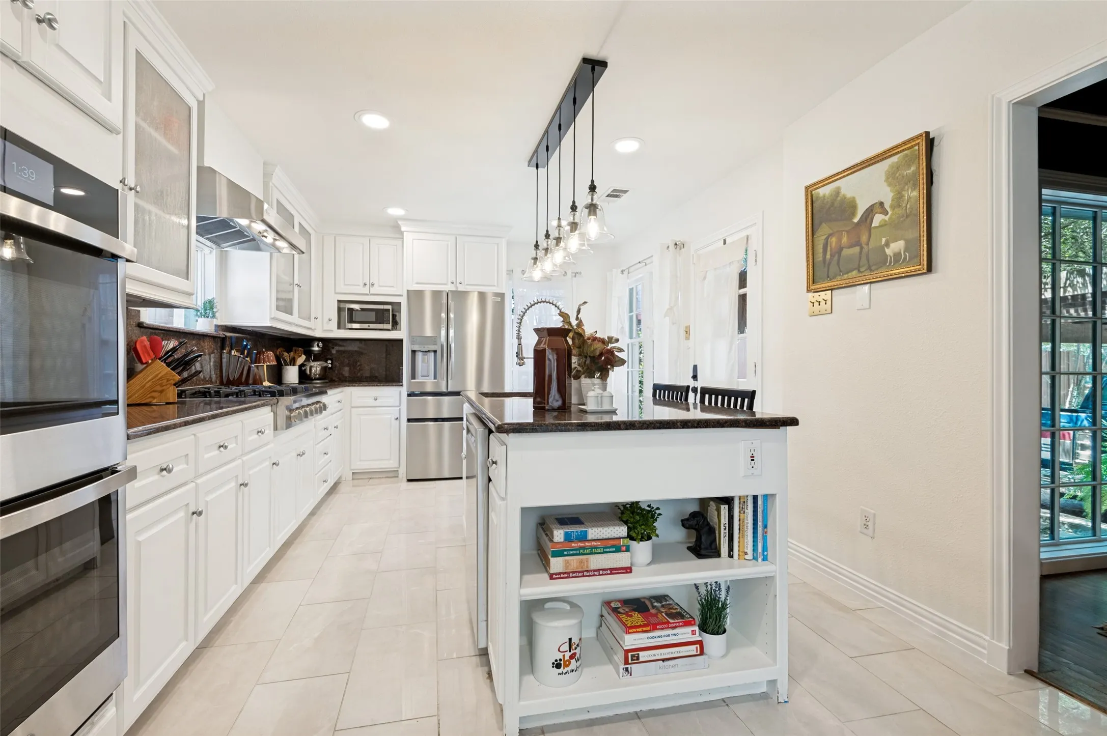 Single Family Residence For Sale in Dallas County , 1420 Junior Drive, Dallas, Texas 75208, 3 Bedroom, 2 Bathroom, 1 Garage spaces, 2,639 Sqft, built in 1938, mls#21358366, Real Estate Agent in Dallas, Homes For Sale in Dallas county, Homes For Sale in Dallas, Realtor in Dallas Texas, Real Estate Brokerage Independent Realty Texas, Luminita Cordes Realtor