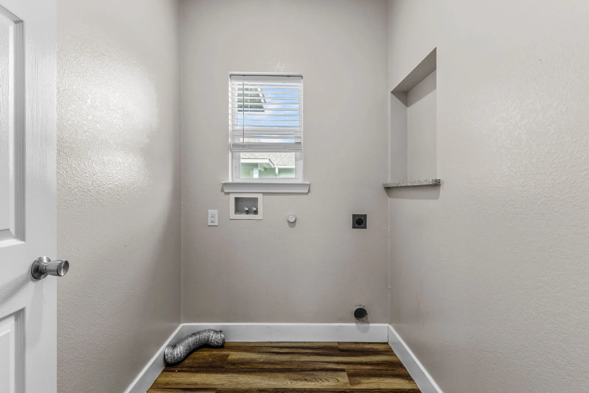 Single Family Residence For Rent in Hunt County , 4210 Park Street, Greenville, Texas 75401, 3 Bedroom, 2 Bathroom, 1 Garage spaces, 1,454 Sqft, built in 2021, mls#21358398, Real Estate Agent in Greenville, Homes For Rent in Hunt county, Homes For Rent in Greenville, Realtor in Greenville Texas, Real Estate Brokerage Independent Realty Texas, Luminita Cordes Realtor