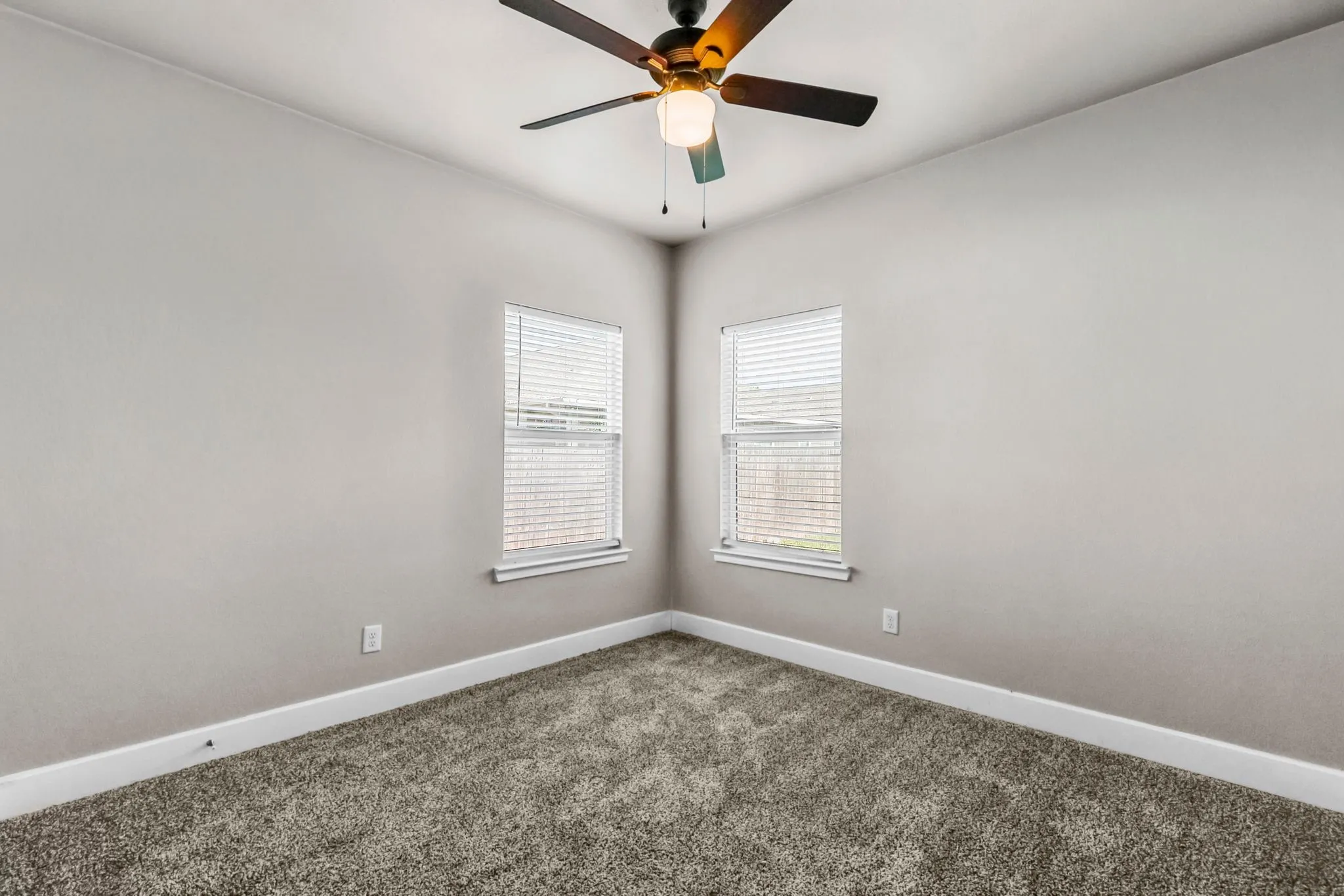 Single Family Residence For Rent in Hunt County , 4210 Park Street, Greenville, Texas 75401, 3 Bedroom, 2 Bathroom, 1 Garage spaces, 1,454 Sqft, built in 2021, mls#21358398, Real Estate Agent in Greenville, Homes For Rent in Hunt county, Homes For Rent in Greenville, Realtor in Greenville Texas, Real Estate Brokerage Independent Realty Texas, Luminita Cordes Realtor
