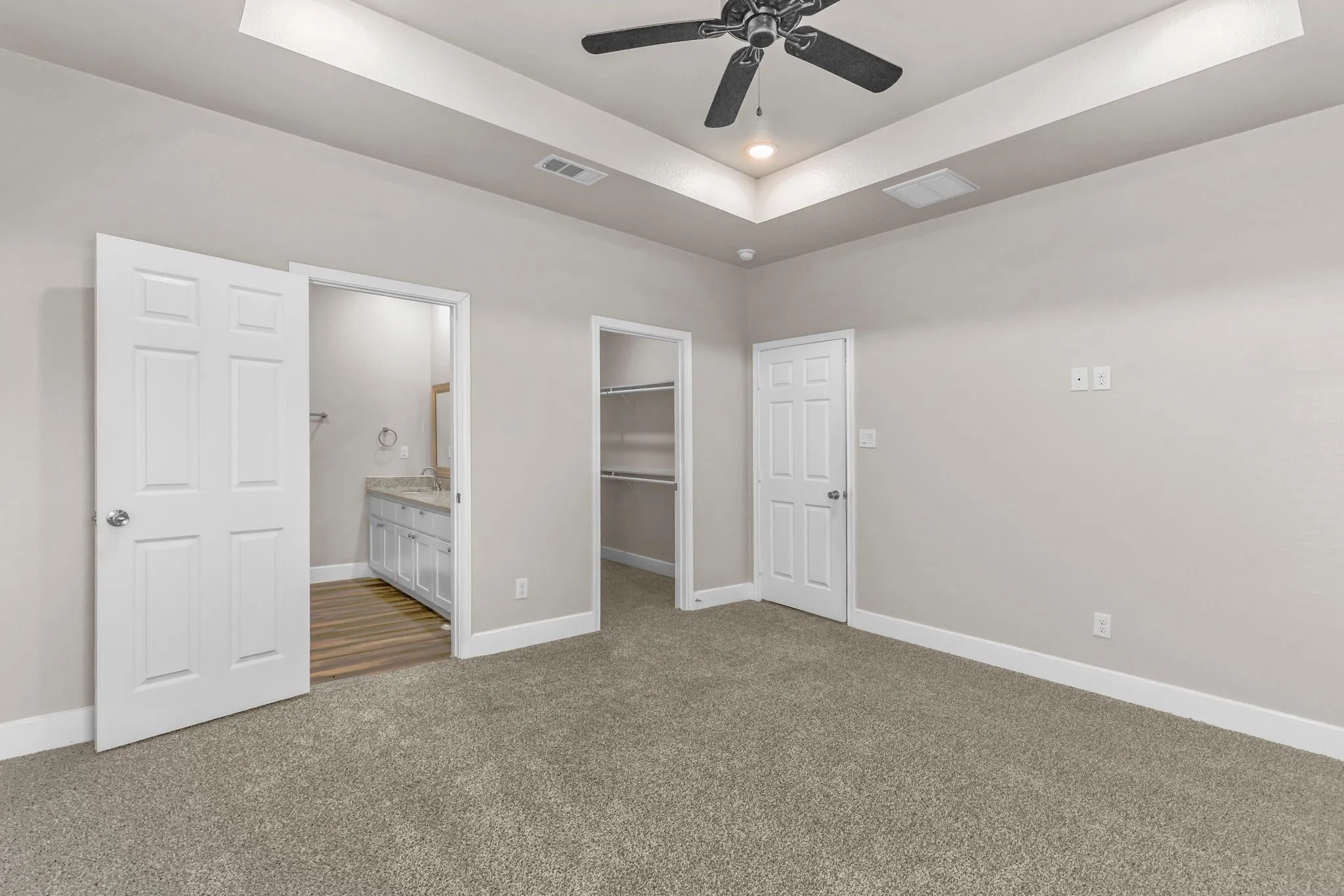 Single Family Residence For Rent in Hunt County , 4210 Park Street, Greenville, Texas 75401, 3 Bedroom, 2 Bathroom, 1 Garage spaces, 1,454 Sqft, built in 2021, mls#21358398, Real Estate Agent in Greenville, Homes For Rent in Hunt county, Homes For Rent in Greenville, Realtor in Greenville Texas, Real Estate Brokerage Independent Realty Texas, Luminita Cordes Realtor