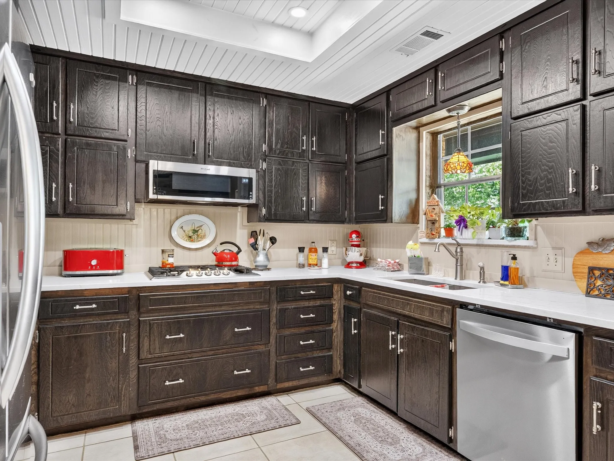 Single Family Residence For Sale in Tarrant County , 2501 New Haven Court, Bedford, Texas 76022, 3 Bedroom, 2 Bathroom, 2 Garage spaces, 1,812 Sqft, built in 1982, mls#21354643, Real Estate Agent in Bedford, Homes For Sale in Tarrant county, Homes For Sale in Bedford, Realtor in Bedford Texas, Real Estate Brokerage Independent Realty Texas, Luminita Cordes Realtor