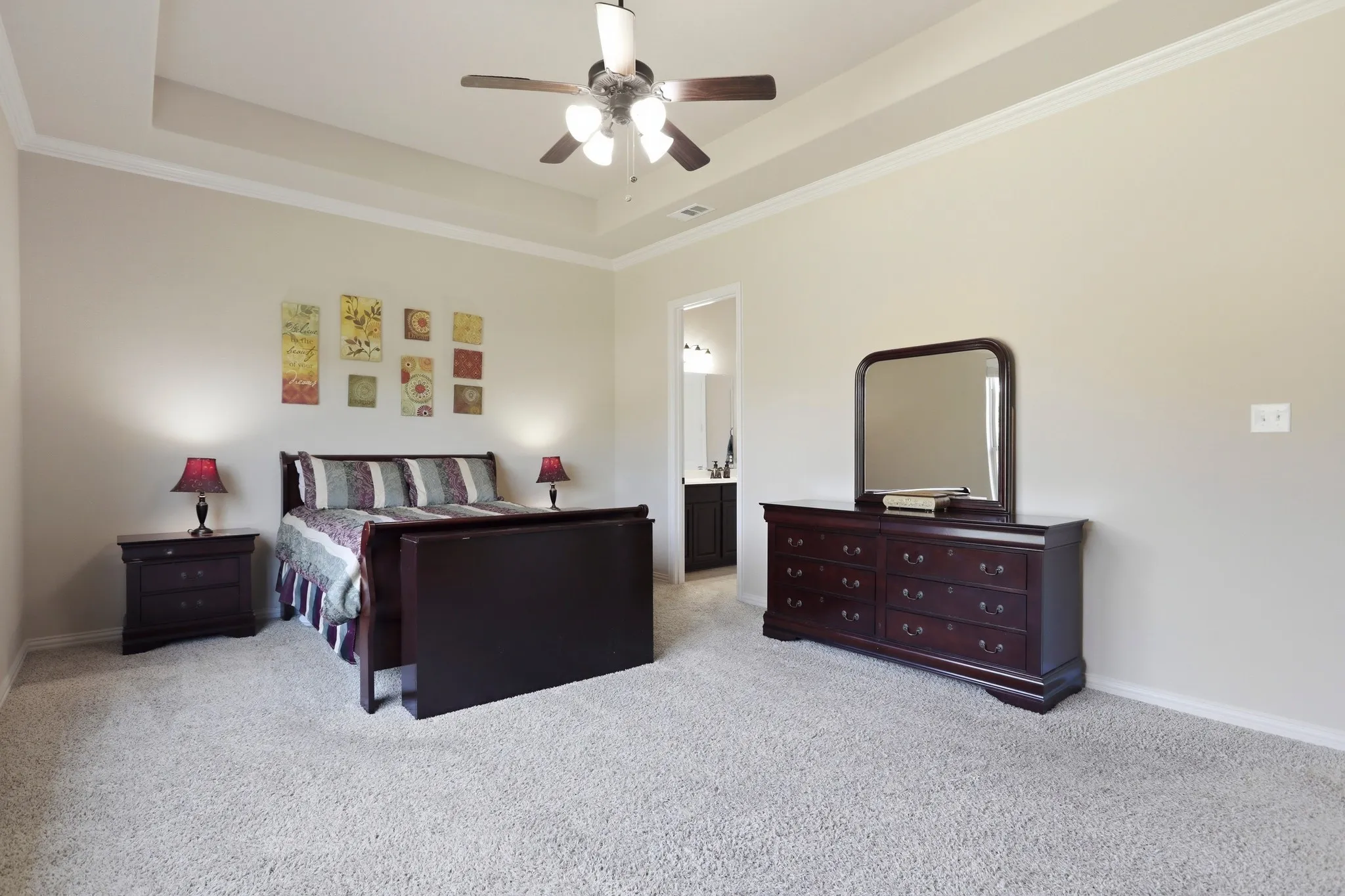 Single Family Residence For Sale in Rockwall County , 5213 Falcon Ridge Court, Rowlett, Texas 75088, 5 Bedroom, 3 Bathroom, 2 Garage spaces, 3,263 Sqft, built in 2012, mls#21355931, Real Estate Agent in Rowlett, Homes For Sale in Rockwall county, Homes For Sale in Rowlett, Realtor in Rowlett Texas, Real Estate Brokerage Independent Realty Texas, Luminita Cordes Realtor