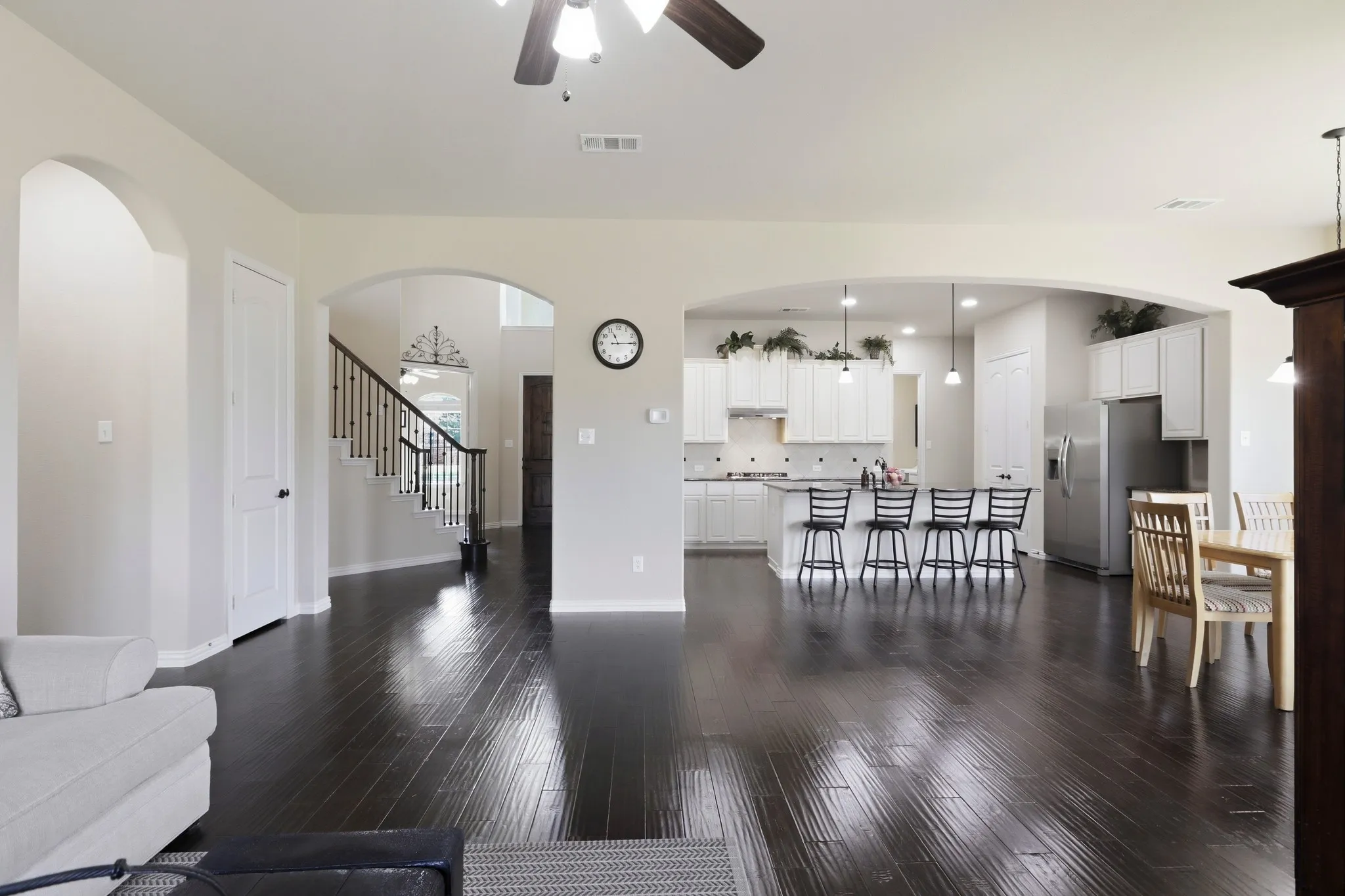 Single Family Residence For Sale in Rockwall County , 5213 Falcon Ridge Court, Rowlett, Texas 75088, 5 Bedroom, 3 Bathroom, 2 Garage spaces, 3,263 Sqft, built in 2012, mls#21355931, Real Estate Agent in Rowlett, Homes For Sale in Rockwall county, Homes For Sale in Rowlett, Realtor in Rowlett Texas, Real Estate Brokerage Independent Realty Texas, Luminita Cordes Realtor