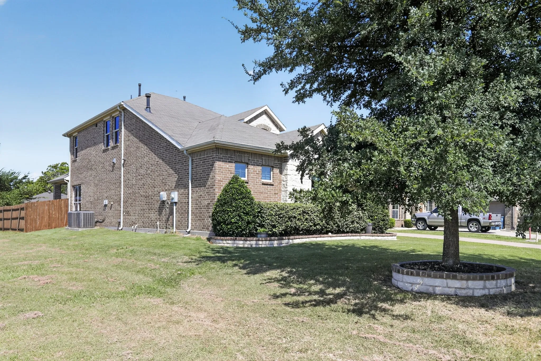 Single Family Residence For Sale in Rockwall County , 5213 Falcon Ridge Court, Rowlett, Texas 75088, 5 Bedroom, 3 Bathroom, 2 Garage spaces, 3,263 Sqft, built in 2012, mls#21355931, Real Estate Agent in Rowlett, Homes For Sale in Rockwall county, Homes For Sale in Rowlett, Realtor in Rowlett Texas, Real Estate Brokerage Independent Realty Texas, Luminita Cordes Realtor
