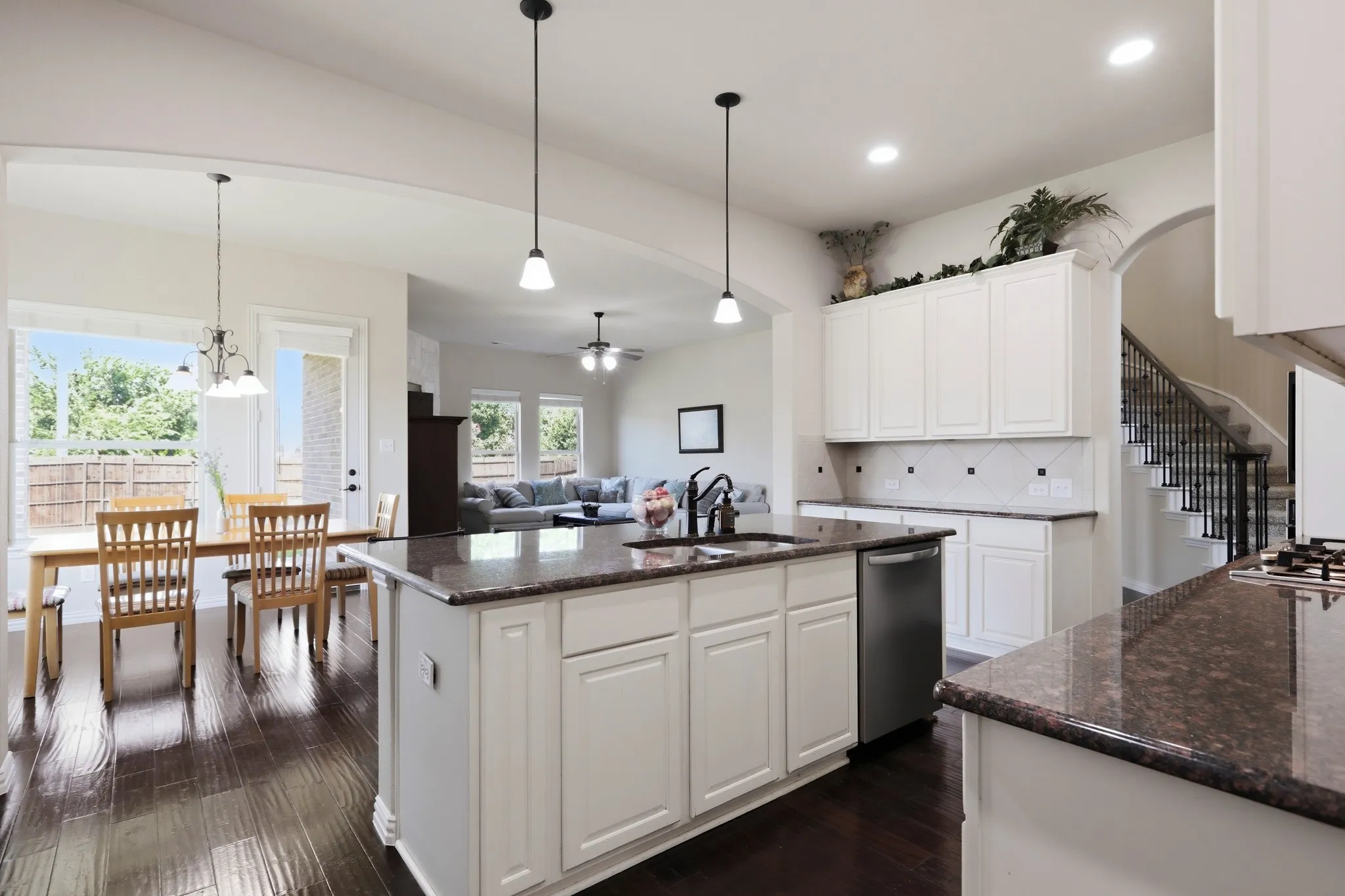 Single Family Residence For Sale in Rockwall County , 5213 Falcon Ridge Court, Rowlett, Texas 75088, 5 Bedroom, 3 Bathroom, 2 Garage spaces, 3,263 Sqft, built in 2012, mls#21355931, Real Estate Agent in Rowlett, Homes For Sale in Rockwall county, Homes For Sale in Rowlett, Realtor in Rowlett Texas, Real Estate Brokerage Independent Realty Texas, Luminita Cordes Realtor