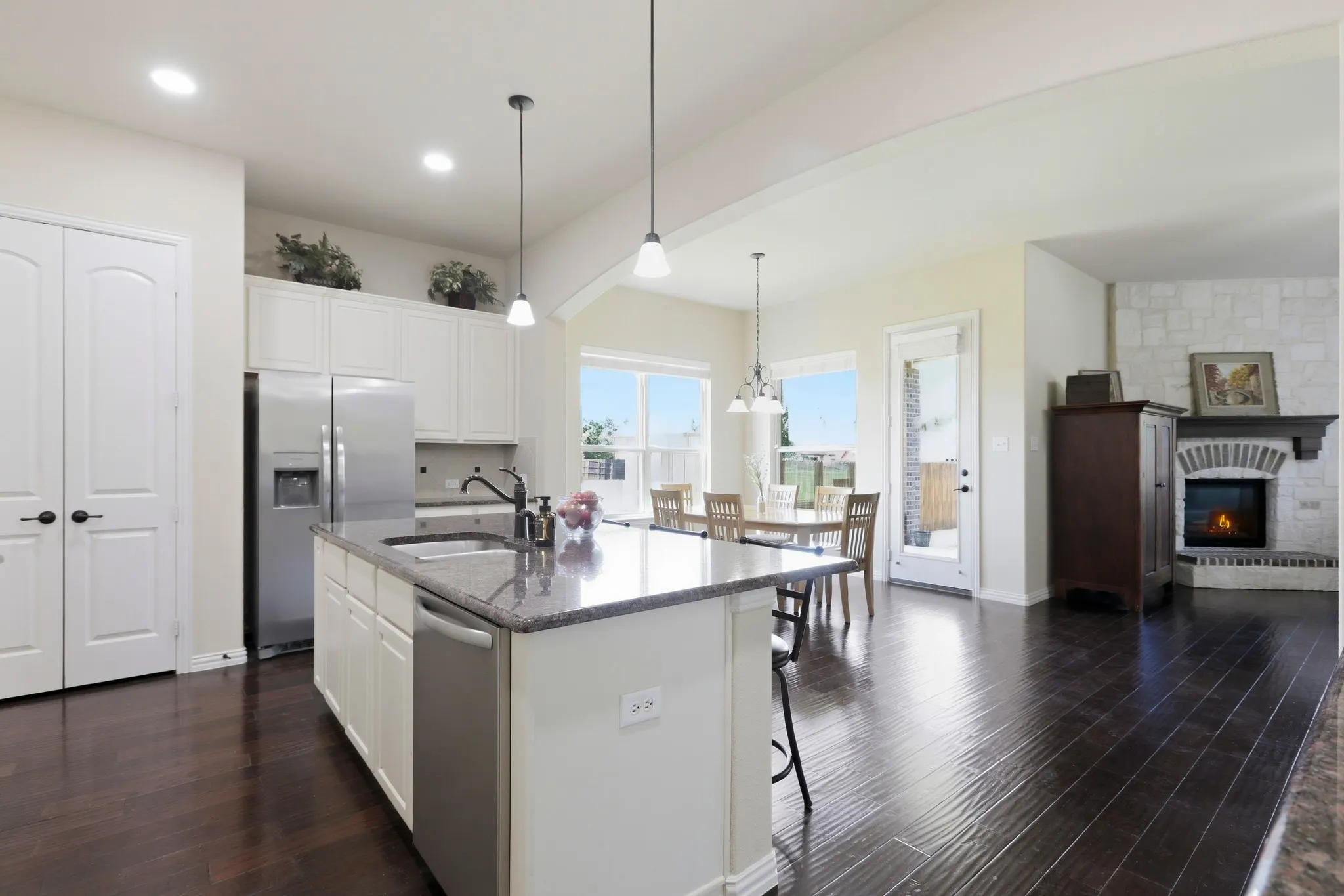 Single Family Residence For Sale in Rockwall County , 5213 Falcon Ridge Court, Rowlett, Texas 75088, 5 Bedroom, 3 Bathroom, 2 Garage spaces, 3,263 Sqft, built in 2012, mls#21355931, Real Estate Agent in Rowlett, Homes For Sale in Rockwall county, Homes For Sale in Rowlett, Realtor in Rowlett Texas, Real Estate Brokerage Independent Realty Texas, Luminita Cordes Realtor