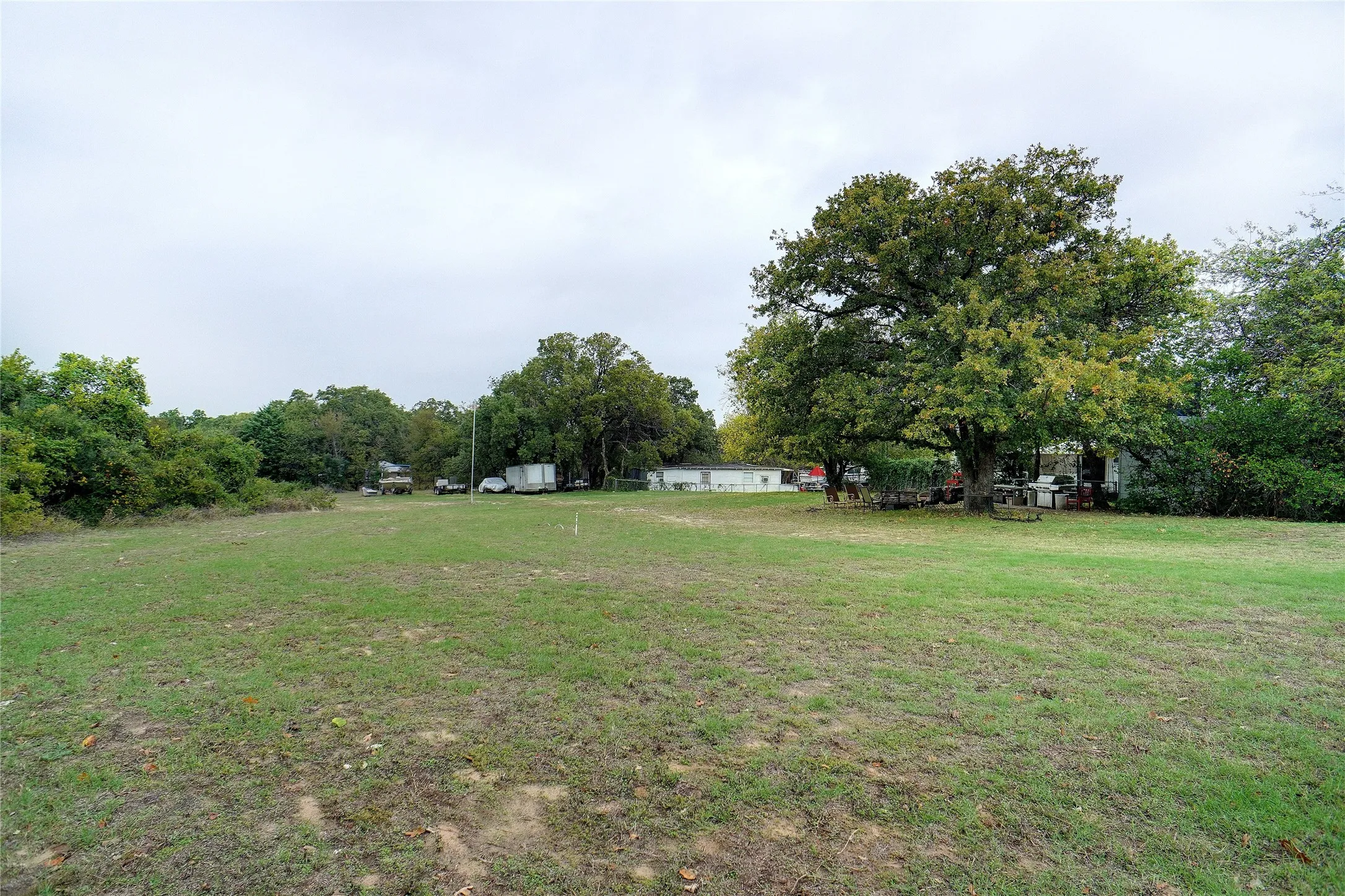 Apartment For Sale in Tarrant County , 1000 Southeast Parkway, Azle, Texas 76020, 2 Bedroom, 2 Bathroom, 2 Garage spaces, 1,716 Sqft, built in 1960, Price $315,000, mls#21358339, Real Estate Agent in Azle, Homes For Sale in Tarrant county, Homes For Sale in Azle, Realtor in Azle Texas, Real Estate Brokerage Independent Realty Texas, Luminita Cordes Realtor