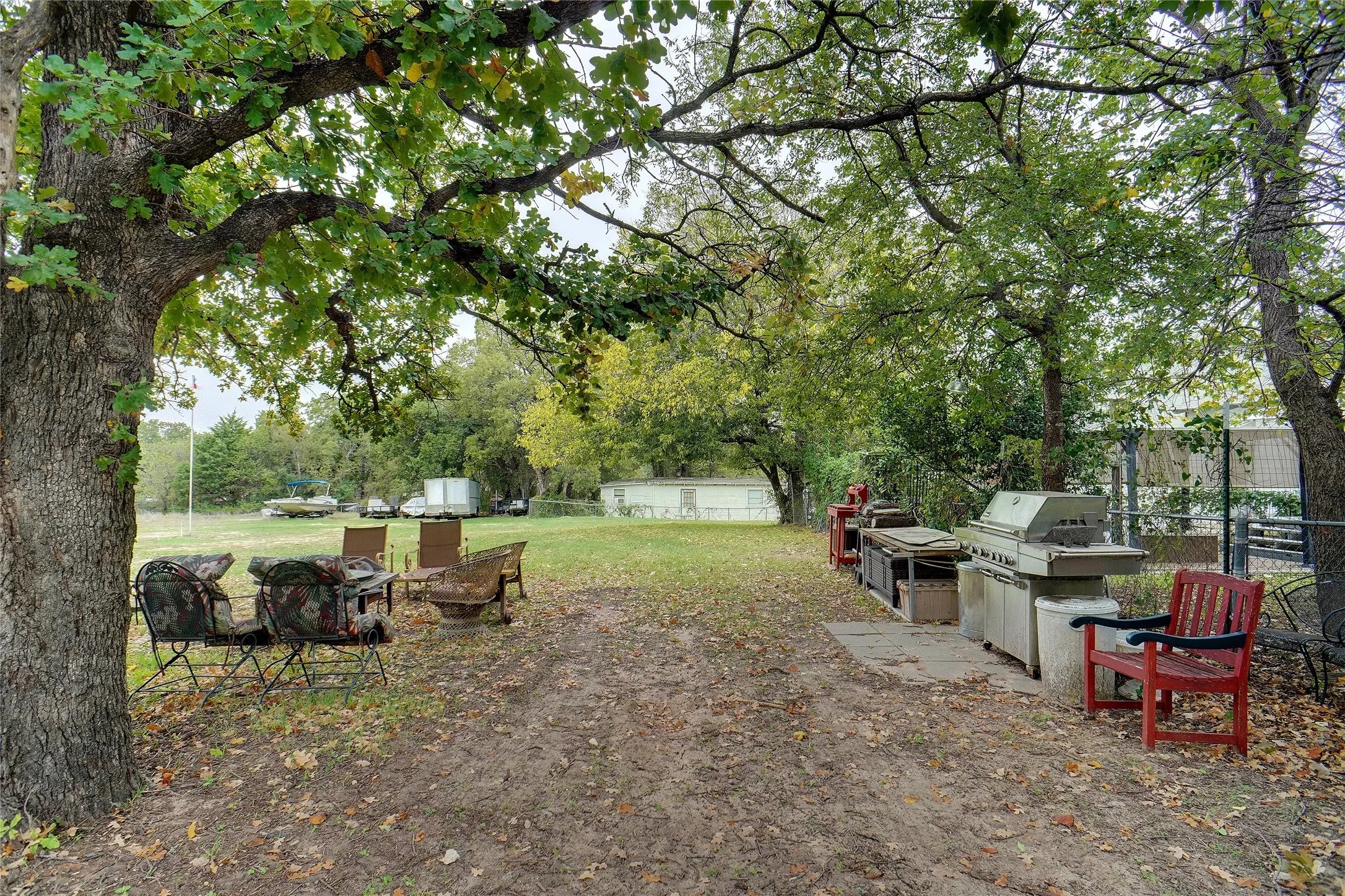 Apartment For Sale in Tarrant County , 1000 Southeast Parkway, Azle, Texas 76020, 2 Bedroom, 2 Bathroom, 2 Garage spaces, 1,716 Sqft, built in 1960, Price $315,000, mls#21358339, Real Estate Agent in Azle, Homes For Sale in Tarrant county, Homes For Sale in Azle, Realtor in Azle Texas, Real Estate Brokerage Independent Realty Texas, Luminita Cordes Realtor