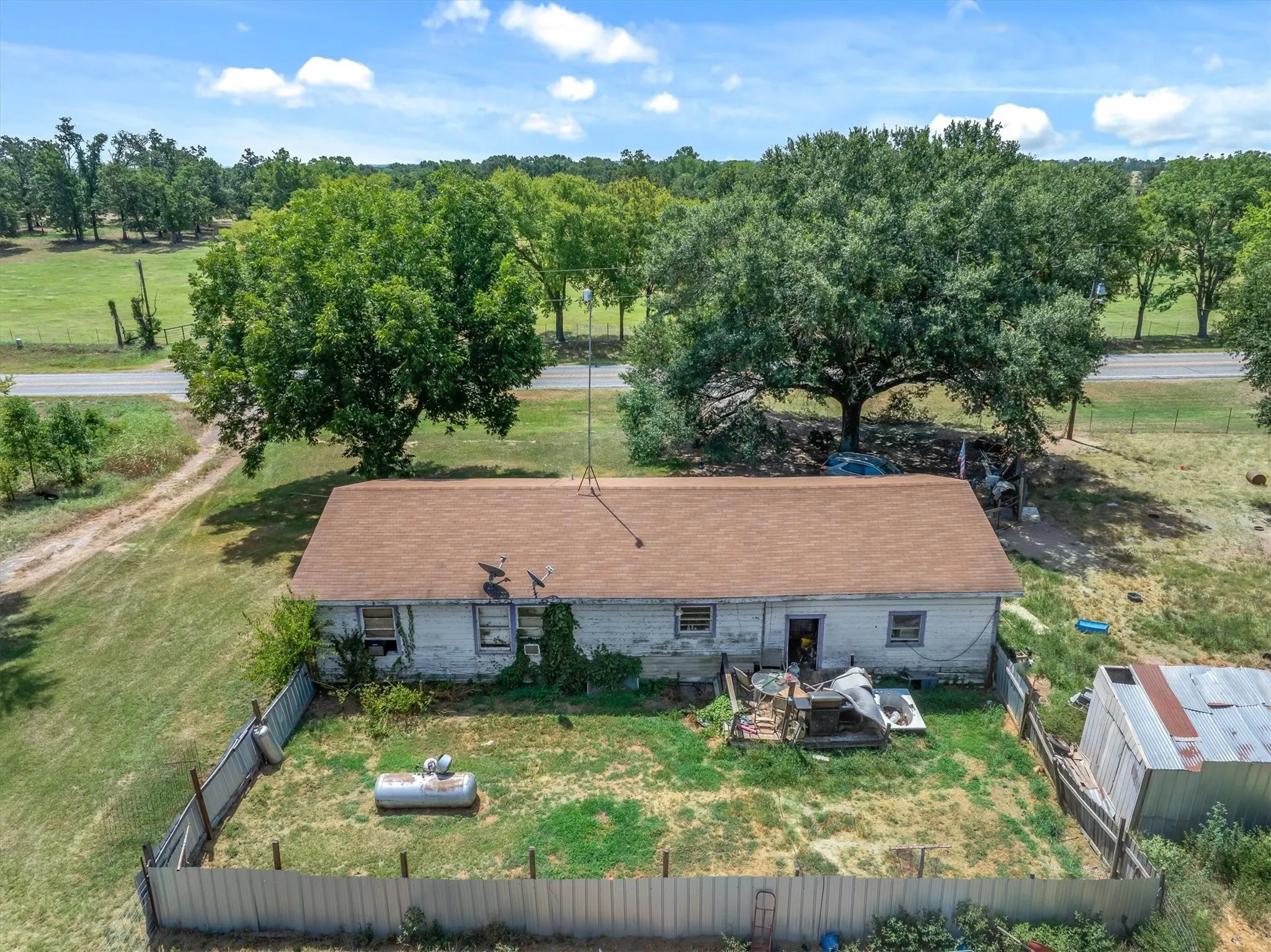 Farm For Sale in Van Zandt County , 8086 FM 17, Grand Saline, Texas 75140, 2 Bedroom, 1 Bathroom, Garage spaces, 920 Sqft, built in 1962, Price $360,000, mls#21358410, Real Estate Agent in Grand Saline, Homes For Sale in Van Zandt county, Homes For Sale in Grand Saline, Realtor in Grand Saline Texas, Real Estate Brokerage Independent Realty Texas, Luminita Cordes Realtor