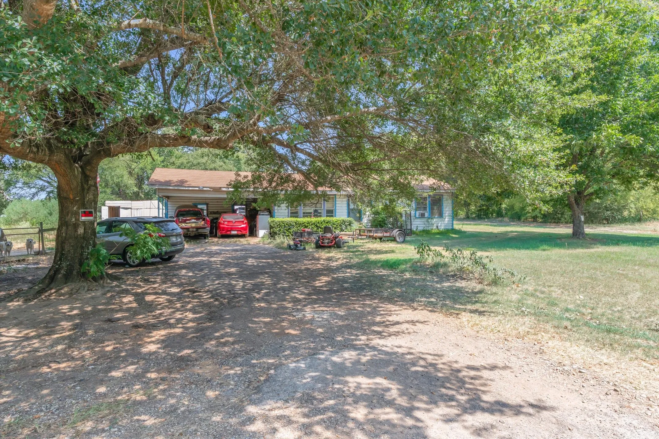 Farm For Sale in Van Zandt County , 8086 FM 17, Grand Saline, Texas 75140, 2 Bedroom, 1 Bathroom, Garage spaces, 920 Sqft, built in 1962, Price $360,000, mls#21358410, Real Estate Agent in Grand Saline, Homes For Sale in Van Zandt county, Homes For Sale in Grand Saline, Realtor in Grand Saline Texas, Real Estate Brokerage Independent Realty Texas, Luminita Cordes Realtor