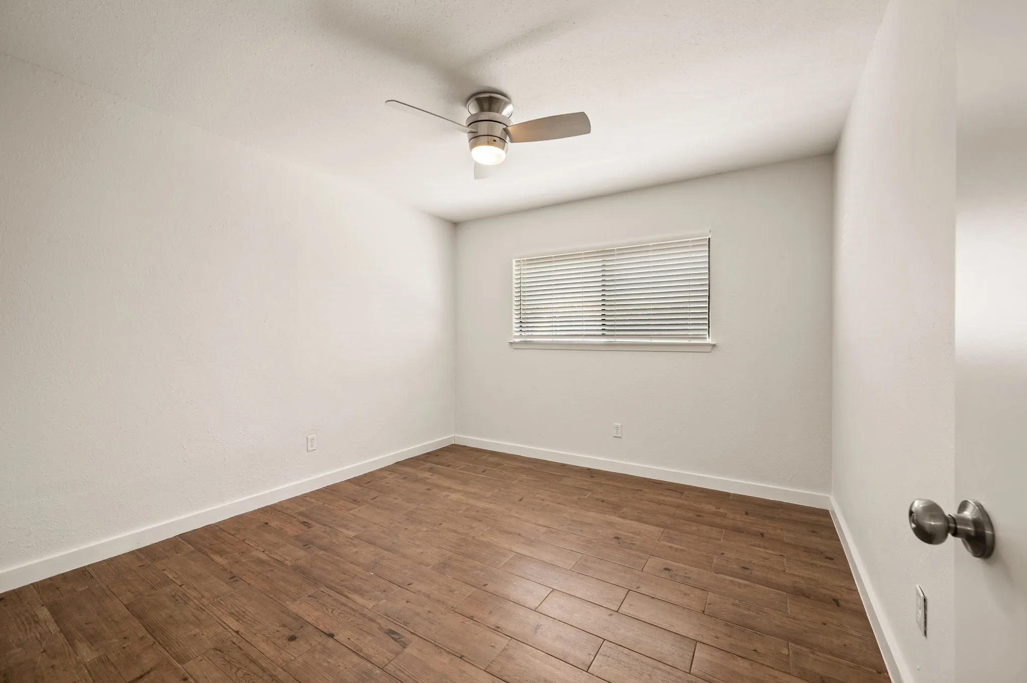 Single Family Residence For Rent in Denton County , 5424 Gregory Drive, Flower Mound, Texas 75028, 3 Bedroom, 2 Bathroom, 2 Garage spaces, 1,668 Sqft, built in 1984, mls#21358396, Real Estate Agent in Flower Mound, Homes For Rent in Denton county, Homes For Rent in Flower Mound, Realtor in Flower Mound Texas, Real Estate Brokerage Independent Realty Texas, Luminita Cordes Realtor
