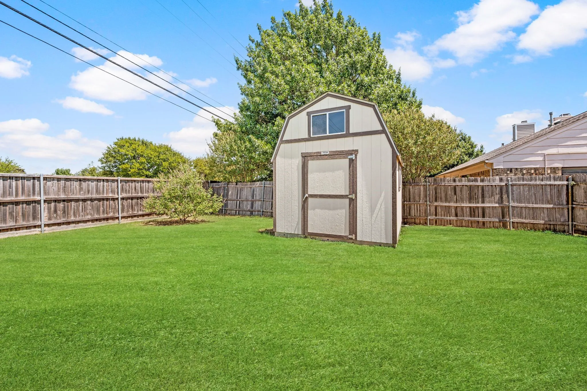 Single Family Residence For Rent in Denton County , 5424 Gregory Drive, Flower Mound, Texas 75028, 3 Bedroom, 2 Bathroom, 2 Garage spaces, 1,668 Sqft, built in 1984, mls#21358396, Real Estate Agent in Flower Mound, Homes For Rent in Denton county, Homes For Rent in Flower Mound, Realtor in Flower Mound Texas, Real Estate Brokerage Independent Realty Texas, Luminita Cordes Realtor