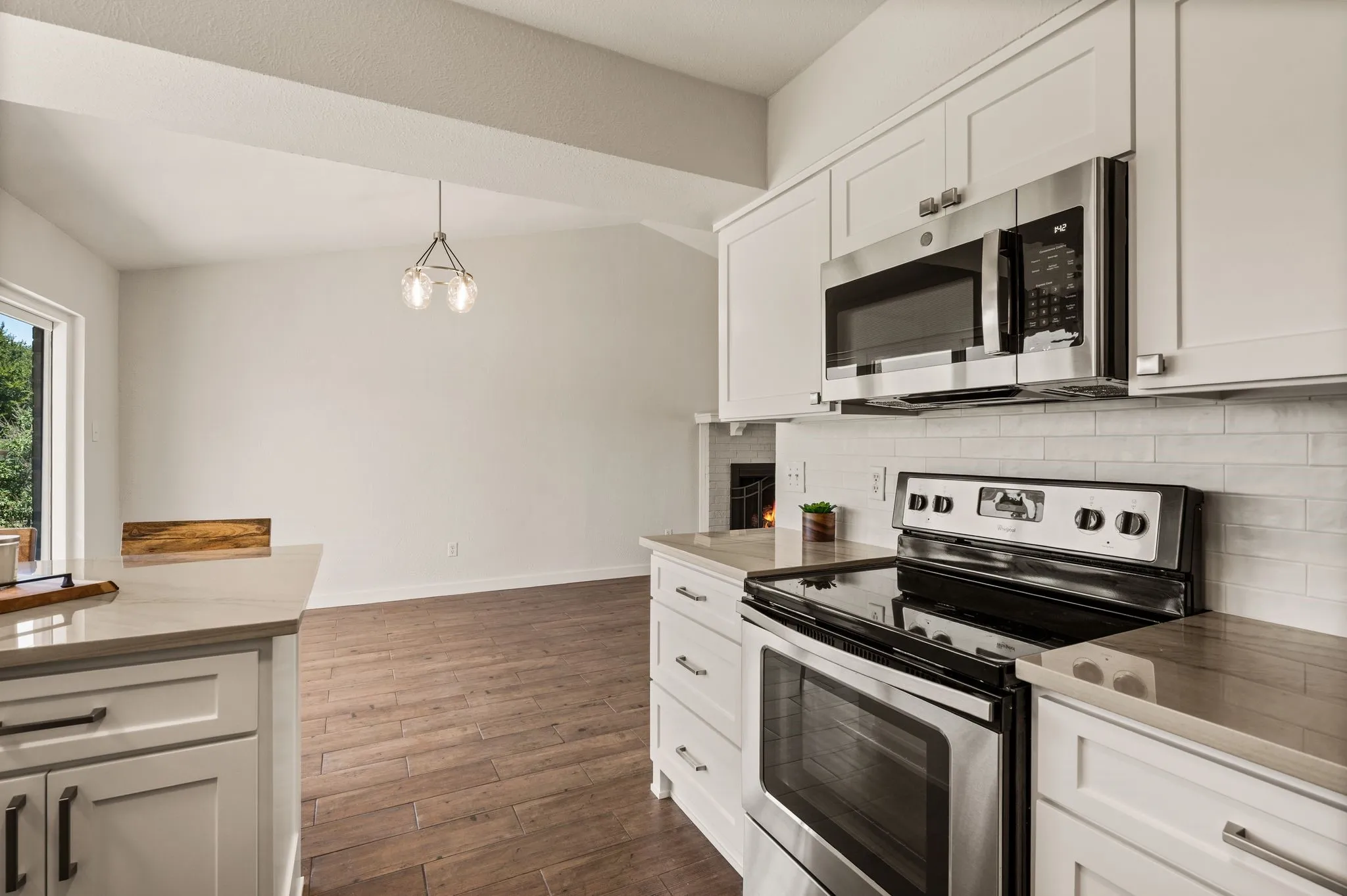 Single Family Residence For Rent in Denton County , 5424 Gregory Drive, Flower Mound, Texas 75028, 3 Bedroom, 2 Bathroom, 2 Garage spaces, 1,668 Sqft, built in 1984, mls#21358396, Real Estate Agent in Flower Mound, Homes For Rent in Denton county, Homes For Rent in Flower Mound, Realtor in Flower Mound Texas, Real Estate Brokerage Independent Realty Texas, Luminita Cordes Realtor