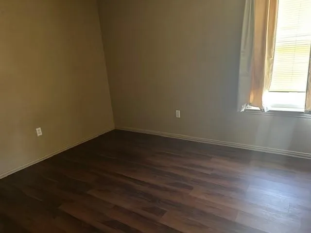 Duplex For Rent in Collin County , 103 S Morrow Street B, Blue Ridge, Texas 75424, 2 Bedroom, 1 Bathroom, Garage spaces, 830 Sqft, built in 2004, Price $1,200, mls#21358419, Real Estate Agent in Blue Ridge, Homes For Rent in Collin county, Homes For Rent in Blue Ridge, Realtor in Blue Ridge Texas, Real Estate Brokerage Independent Realty Texas, Luminita Cordes Realtor
