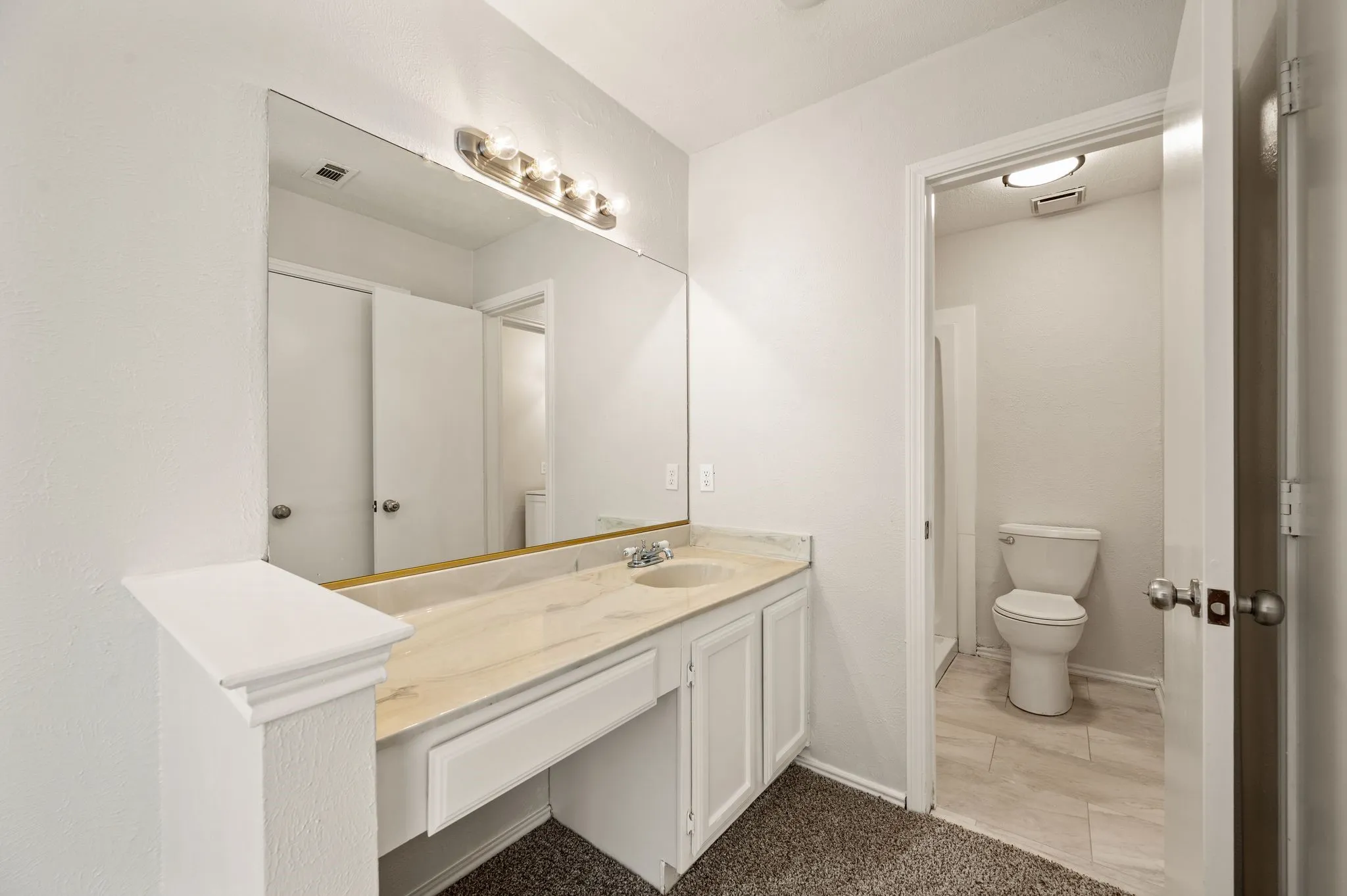 Single Family Residence For Sale in Tarrant County , 4640 Waterway Drive N, Fort Worth, Texas 76137, 4 Bedroom, 2 Bathroom, 1 Garage spaces, 1,807 Sqft, built in 1985, mls#21358424, Real Estate Agent in Fort Worth, Homes For Sale in Tarrant county, Homes For Sale in Fort Worth, Realtor in Fort Worth Texas, Real Estate Brokerage Independent Realty Texas, Luminita Cordes Realtor