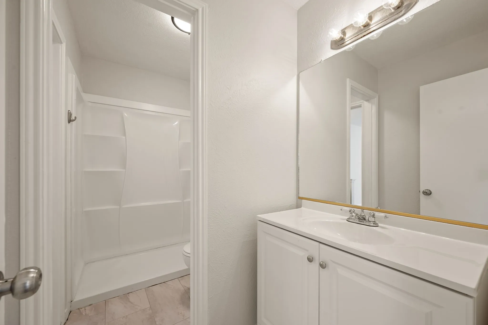 Single Family Residence For Sale in Tarrant County , 4640 Waterway Drive N, Fort Worth, Texas 76137, 4 Bedroom, 2 Bathroom, 1 Garage spaces, 1,807 Sqft, built in 1985, mls#21358424, Real Estate Agent in Fort Worth, Homes For Sale in Tarrant county, Homes For Sale in Fort Worth, Realtor in Fort Worth Texas, Real Estate Brokerage Independent Realty Texas, Luminita Cordes Realtor