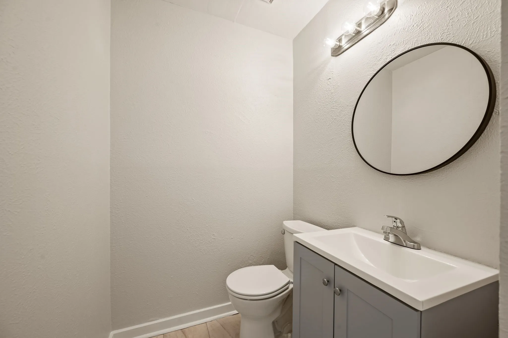 Single Family Residence For Sale in Tarrant County , 4640 Waterway Drive N, Fort Worth, Texas 76137, 4 Bedroom, 2 Bathroom, 1 Garage spaces, 1,807 Sqft, built in 1985, mls#21358424, Real Estate Agent in Fort Worth, Homes For Sale in Tarrant county, Homes For Sale in Fort Worth, Realtor in Fort Worth Texas, Real Estate Brokerage Independent Realty Texas, Luminita Cordes Realtor