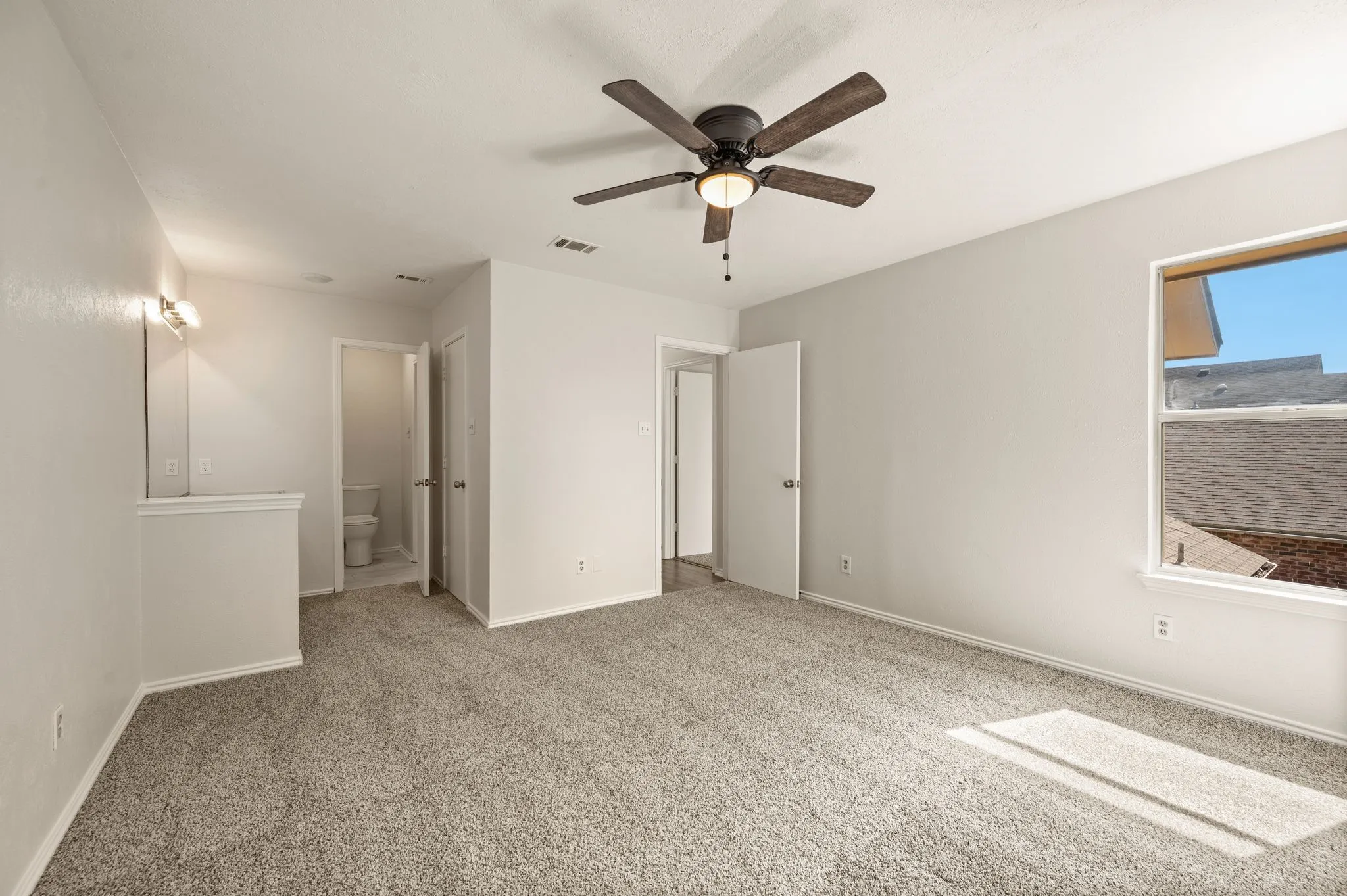 Single Family Residence For Sale in Tarrant County , 4640 Waterway Drive N, Fort Worth, Texas 76137, 4 Bedroom, 2 Bathroom, 1 Garage spaces, 1,807 Sqft, built in 1985, mls#21358424, Real Estate Agent in Fort Worth, Homes For Sale in Tarrant county, Homes For Sale in Fort Worth, Realtor in Fort Worth Texas, Real Estate Brokerage Independent Realty Texas, Luminita Cordes Realtor