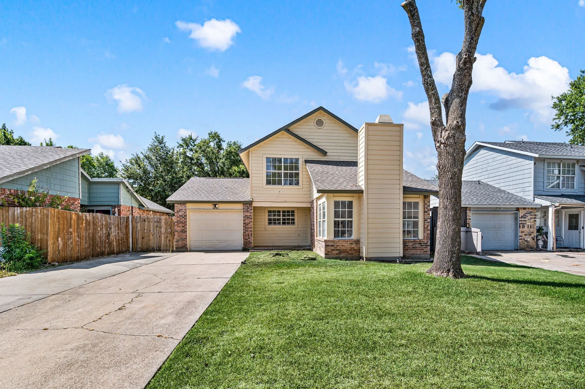 Single Family Residence For Sale in Tarrant County , 4640 Waterway Drive N, Fort Worth, Texas 76137, 4 Bedroom, 2 Bathroom, 1 Garage spaces, 1,807 Sqft, built in 1985, mls#21358424, Real Estate Agent in Fort Worth, Homes For Sale in Tarrant county, Homes For Sale in Fort Worth, Realtor in Fort Worth Texas, Real Estate Brokerage Independent Realty Texas, Luminita Cordes Realtor