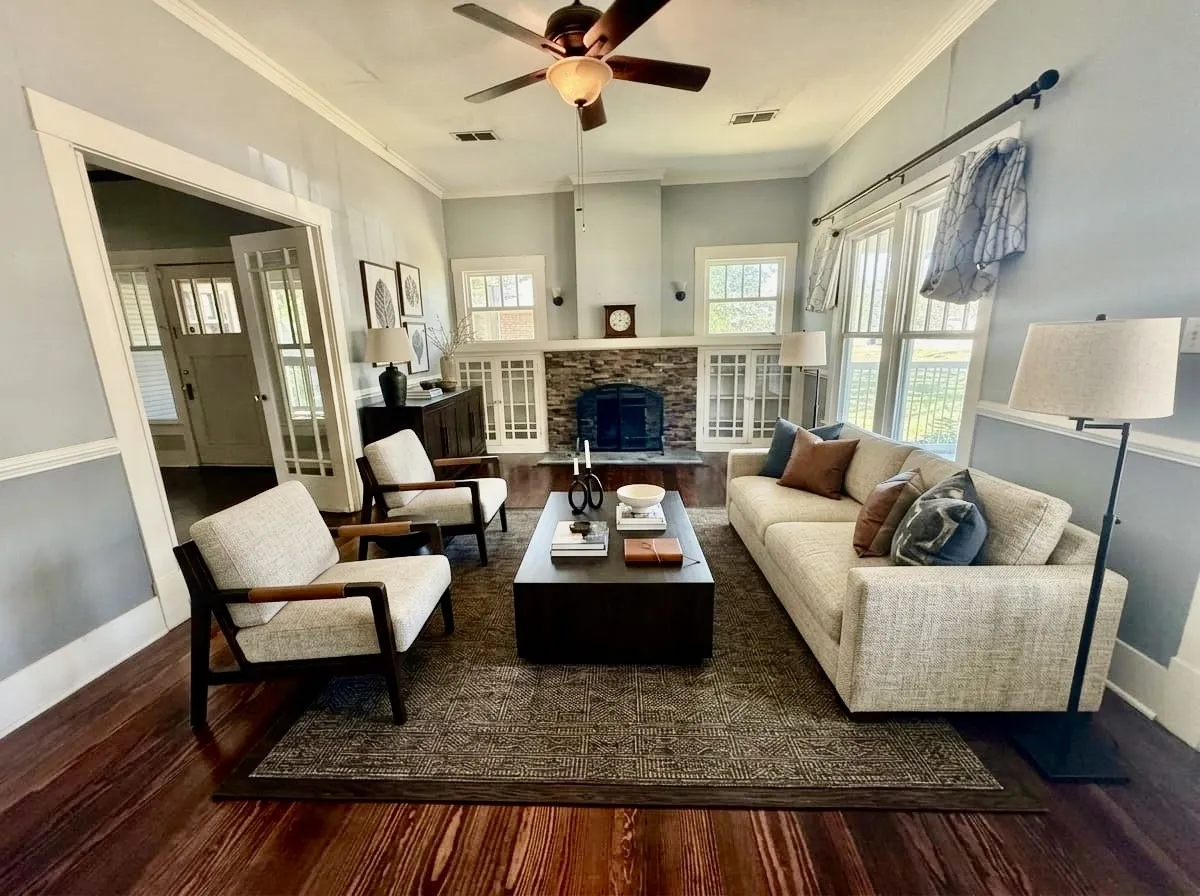 Living room virtually staged