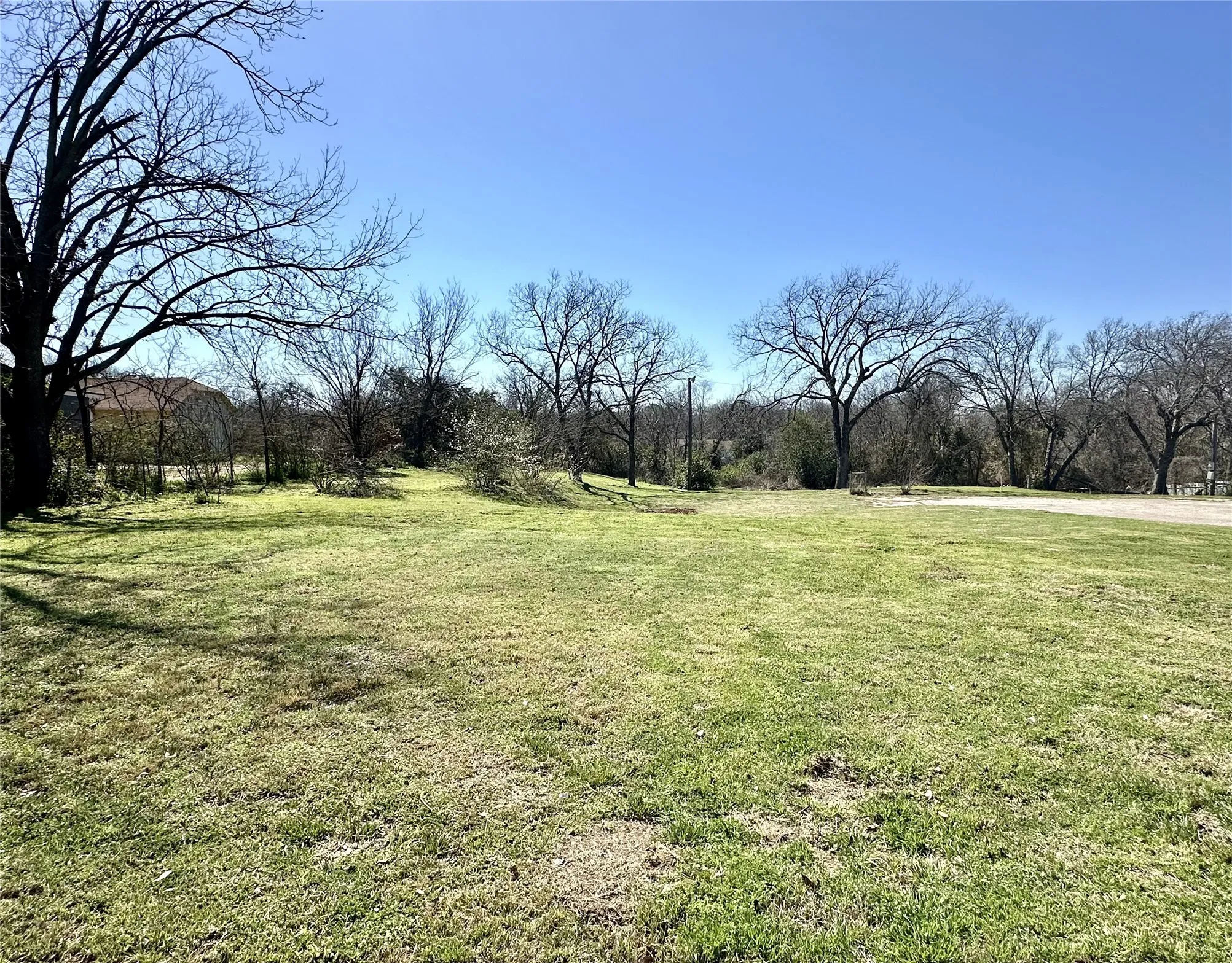 Unimproved Land For Sale in Johnson County , 1011 N Main Street, Cleburne, Texas 76033, 0, 0, Garage spaces, 0 Sqft, built in 0, Price $285,000, mls#21358427, Real Estate Agent in Cleburne, Homes For Sale in Johnson county, Homes For Sale in Cleburne, Realtor in Cleburne Texas, Real Estate Brokerage Independent Realty Texas, Luminita Cordes Realtor