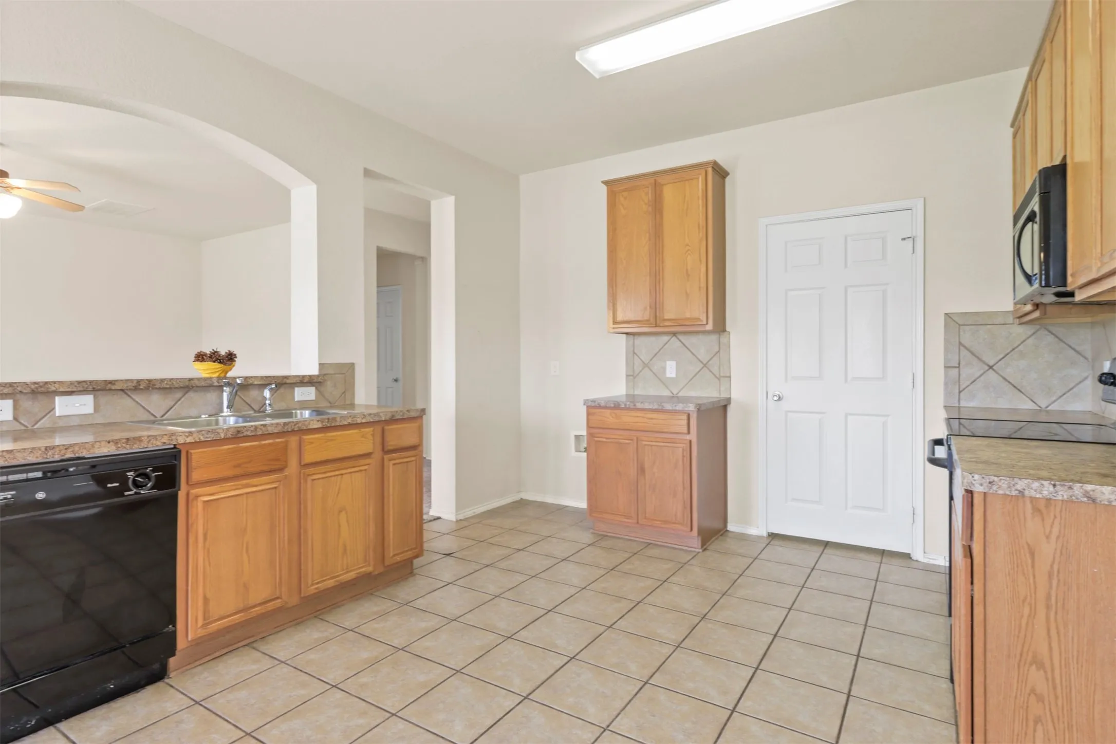 Single Family Residence For Sale in Collin County , 3325 Truman Street, Mc Kinney, Texas 75071, 4 Bedroom, 3 Bathroom, 2 Garage spaces, 2,709 Sqft, built in 2005, mls#21358197, Real Estate Agent in Mc Kinney, Homes For Sale in Collin county, Homes For Sale in Mc Kinney, Realtor in Mc Kinney Texas, Real Estate Brokerage Independent Realty Texas, Luminita Cordes Realtor