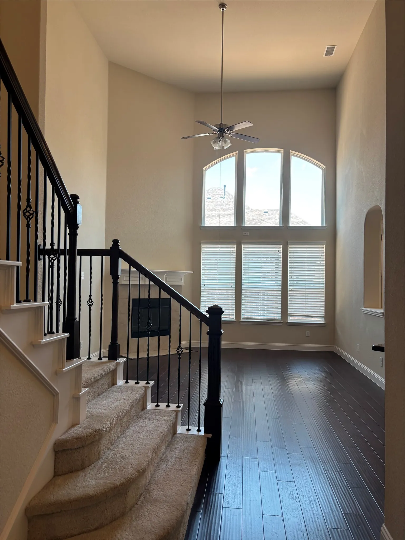 Single Family Residence For Rent in Collin County , 6117 Mickelson Way, Mc Kinney, Texas 75070, 4 Bedroom, 4 Bathroom, 2 Garage spaces, 3,367 Sqft, built in 2015, mls#21358436, Real Estate Agent in Mc Kinney, Homes For Rent in Collin county, Homes For Rent in Mc Kinney, Realtor in Mc Kinney Texas, Real Estate Brokerage Independent Realty Texas, Luminita Cordes Realtor