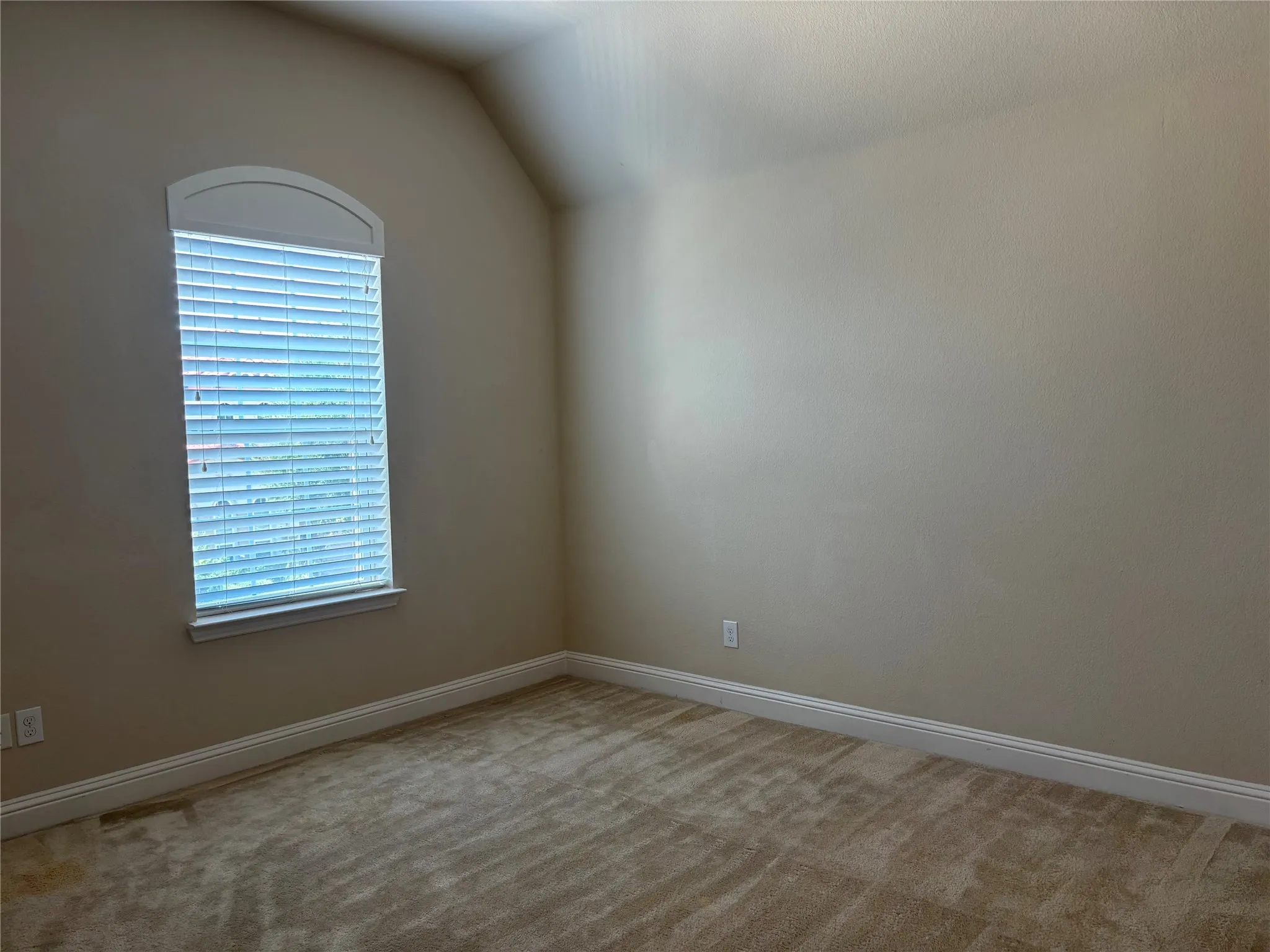 Single Family Residence For Rent in Collin County , 6117 Mickelson Way, Mc Kinney, Texas 75070, 4 Bedroom, 4 Bathroom, 2 Garage spaces, 3,367 Sqft, built in 2015, mls#21358436, Real Estate Agent in Mc Kinney, Homes For Rent in Collin county, Homes For Rent in Mc Kinney, Realtor in Mc Kinney Texas, Real Estate Brokerage Independent Realty Texas, Luminita Cordes Realtor