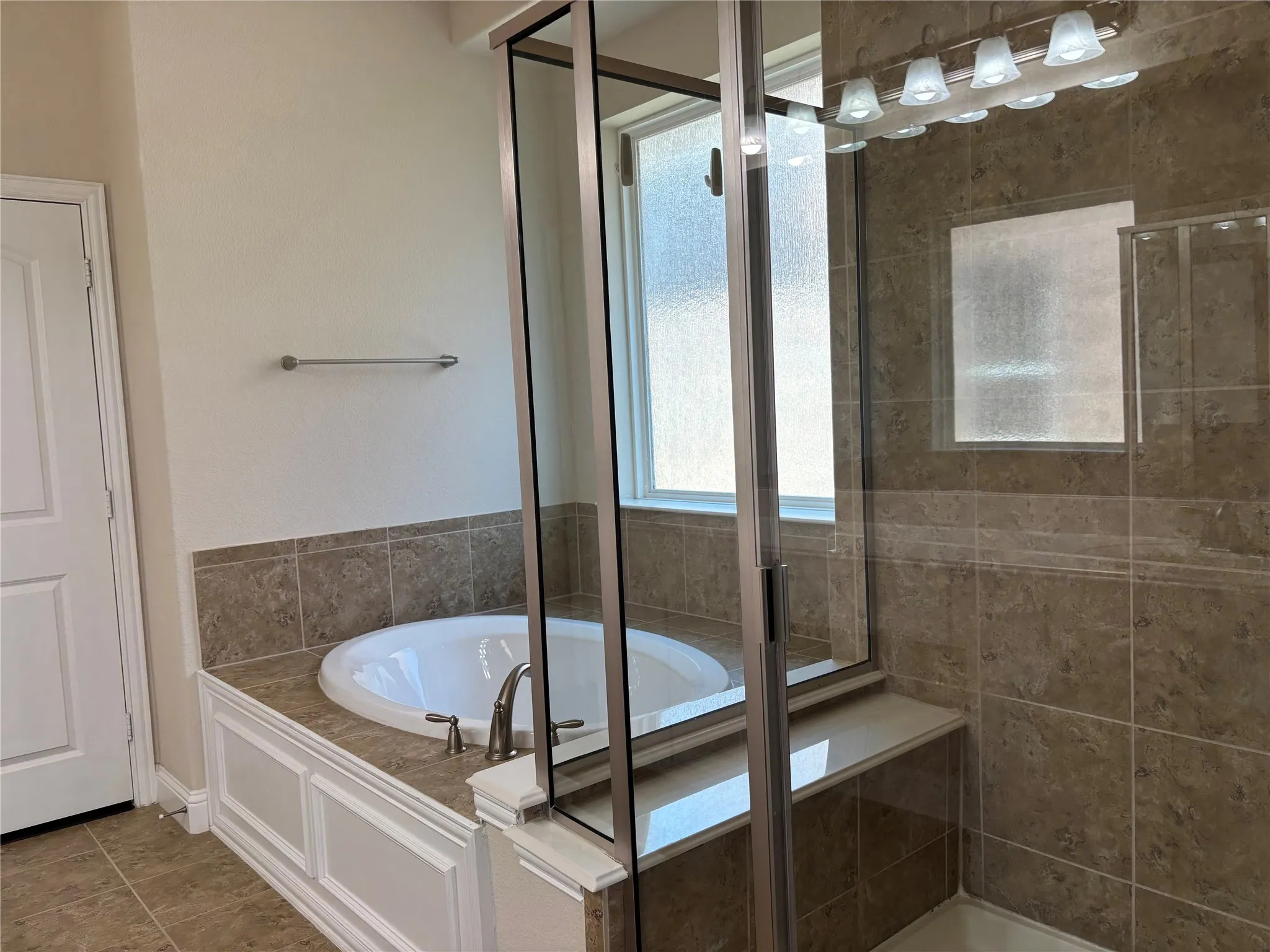Single Family Residence For Rent in Collin County , 6117 Mickelson Way, Mc Kinney, Texas 75070, 4 Bedroom, 4 Bathroom, 2 Garage spaces, 3,367 Sqft, built in 2015, mls#21358436, Real Estate Agent in Mc Kinney, Homes For Rent in Collin county, Homes For Rent in Mc Kinney, Realtor in Mc Kinney Texas, Real Estate Brokerage Independent Realty Texas, Luminita Cordes Realtor