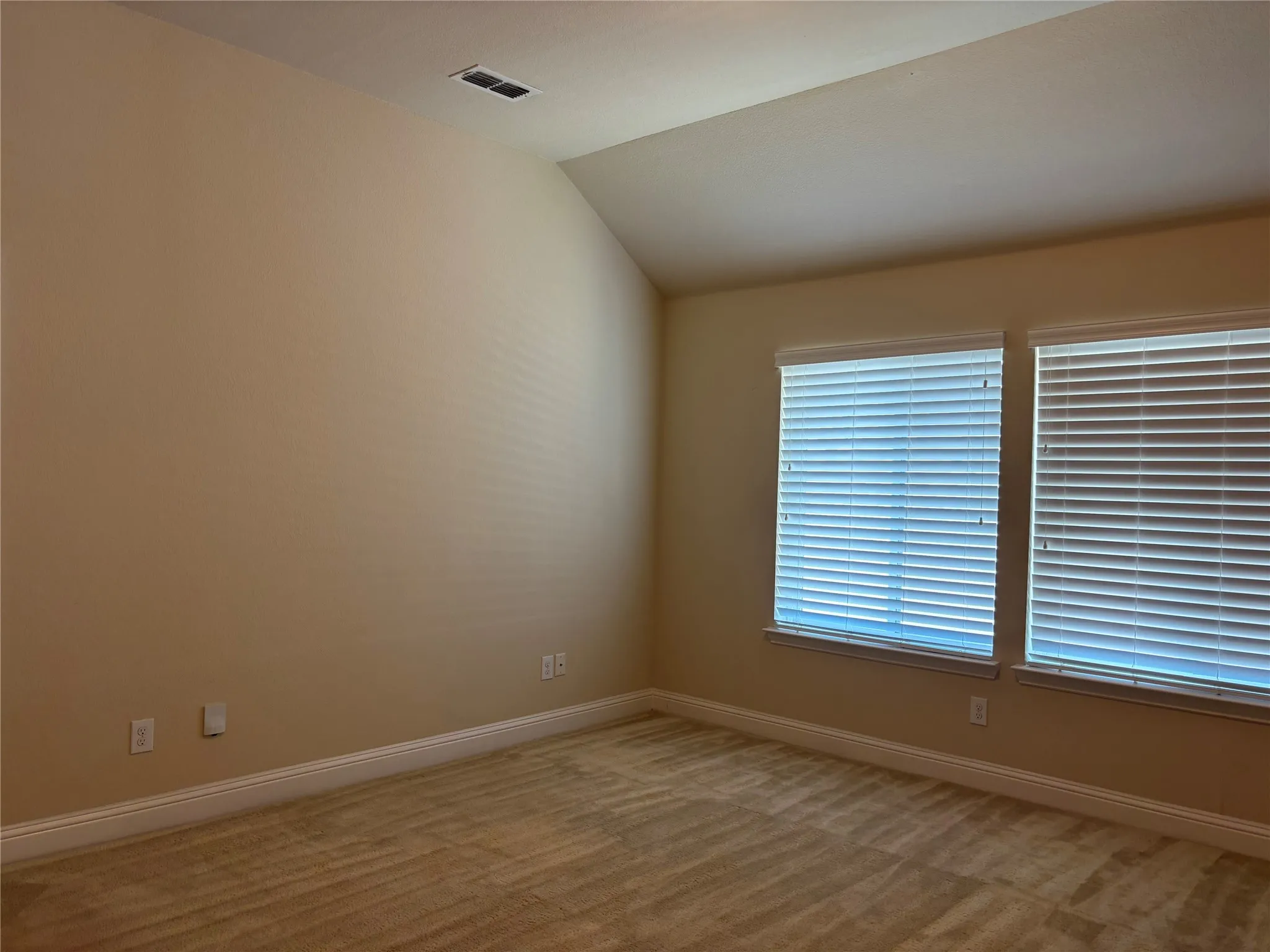 Single Family Residence For Rent in Collin County , 6117 Mickelson Way, Mc Kinney, Texas 75070, 4 Bedroom, 4 Bathroom, 2 Garage spaces, 3,367 Sqft, built in 2015, mls#21358436, Real Estate Agent in Mc Kinney, Homes For Rent in Collin county, Homes For Rent in Mc Kinney, Realtor in Mc Kinney Texas, Real Estate Brokerage Independent Realty Texas, Luminita Cordes Realtor