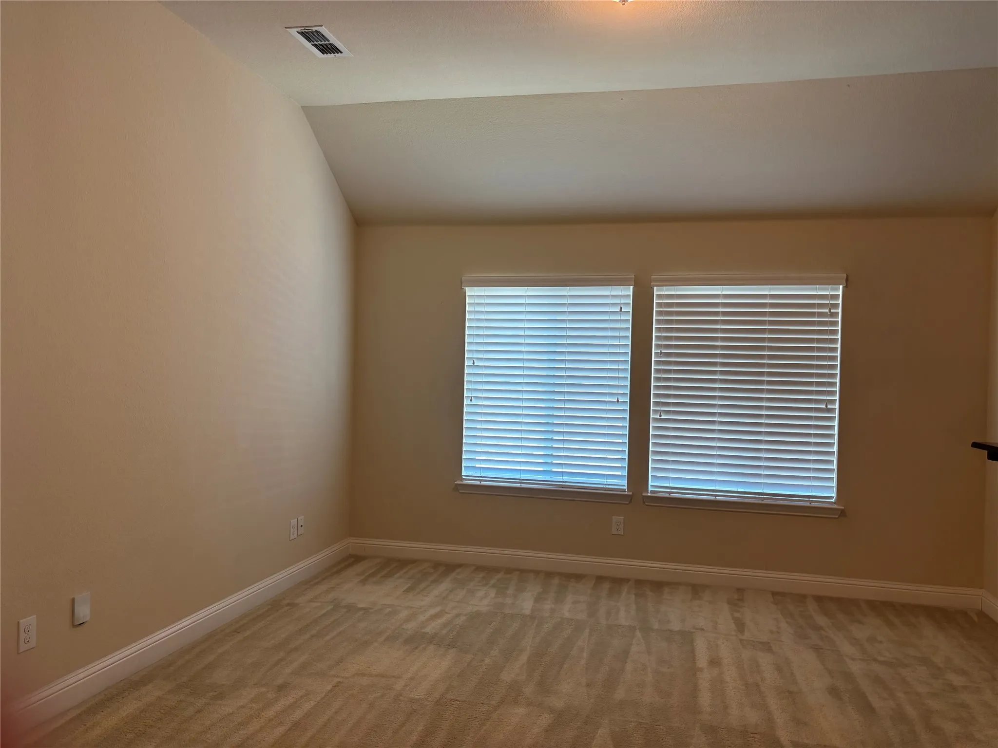 Single Family Residence For Rent in Collin County , 6117 Mickelson Way, Mc Kinney, Texas 75070, 4 Bedroom, 4 Bathroom, 2 Garage spaces, 3,367 Sqft, built in 2015, mls#21358436, Real Estate Agent in Mc Kinney, Homes For Rent in Collin county, Homes For Rent in Mc Kinney, Realtor in Mc Kinney Texas, Real Estate Brokerage Independent Realty Texas, Luminita Cordes Realtor