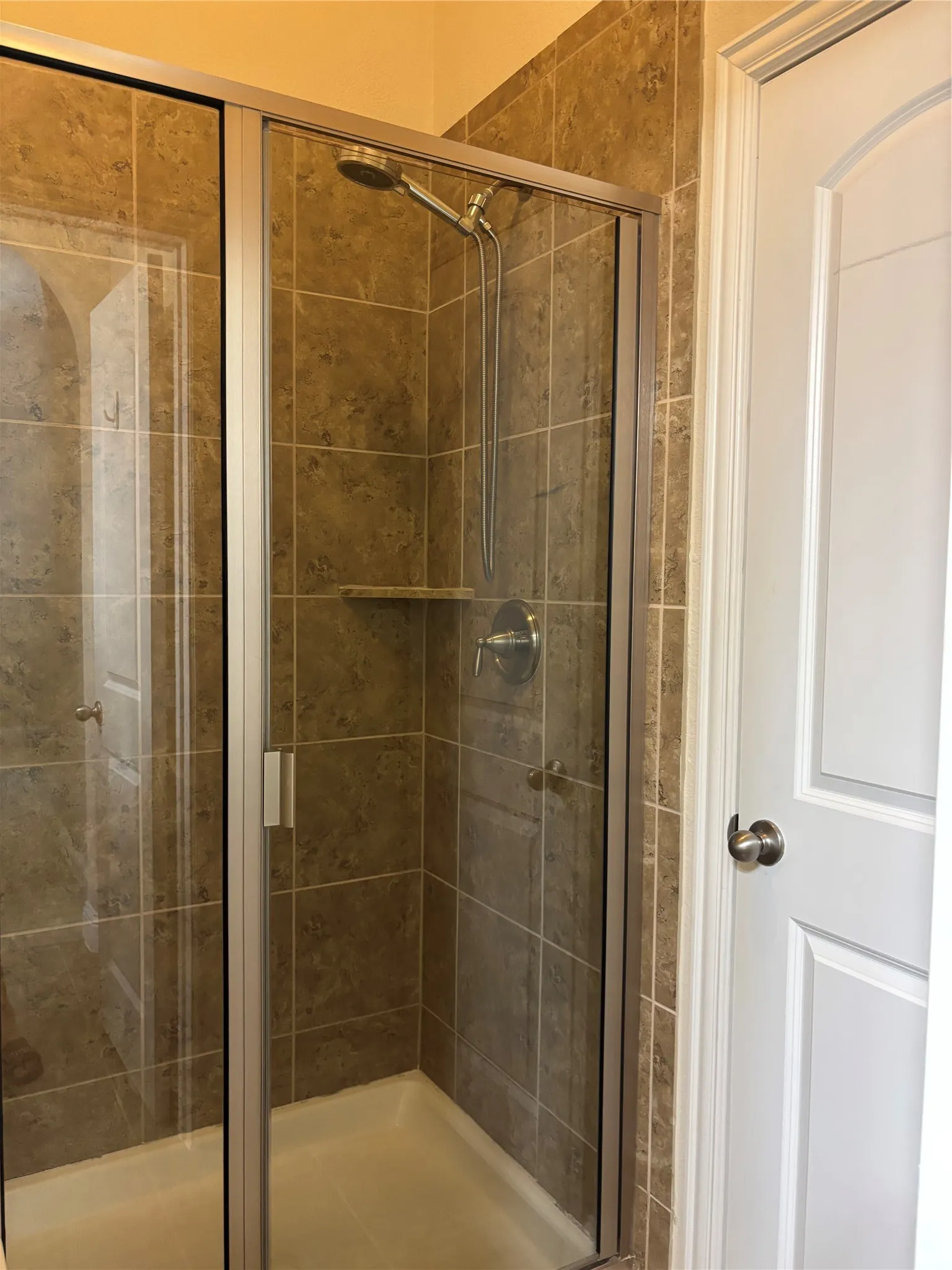 Single Family Residence For Rent in Collin County , 6117 Mickelson Way, Mc Kinney, Texas 75070, 4 Bedroom, 4 Bathroom, 2 Garage spaces, 3,367 Sqft, built in 2015, mls#21358436, Real Estate Agent in Mc Kinney, Homes For Rent in Collin county, Homes For Rent in Mc Kinney, Realtor in Mc Kinney Texas, Real Estate Brokerage Independent Realty Texas, Luminita Cordes Realtor