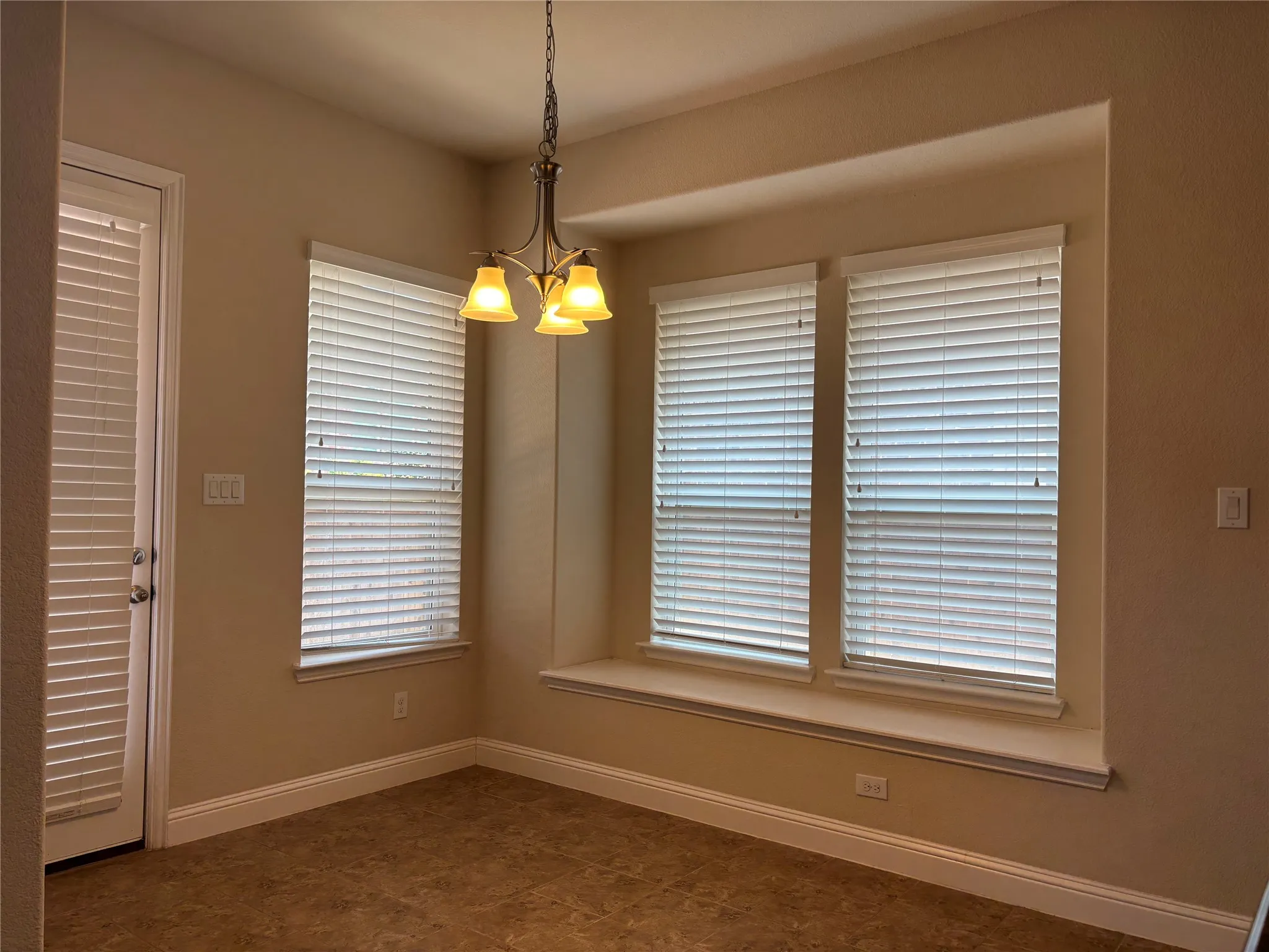 Single Family Residence For Rent in Collin County , 6117 Mickelson Way, Mc Kinney, Texas 75070, 4 Bedroom, 4 Bathroom, 2 Garage spaces, 3,367 Sqft, built in 2015, mls#21358436, Real Estate Agent in Mc Kinney, Homes For Rent in Collin county, Homes For Rent in Mc Kinney, Realtor in Mc Kinney Texas, Real Estate Brokerage Independent Realty Texas, Luminita Cordes Realtor