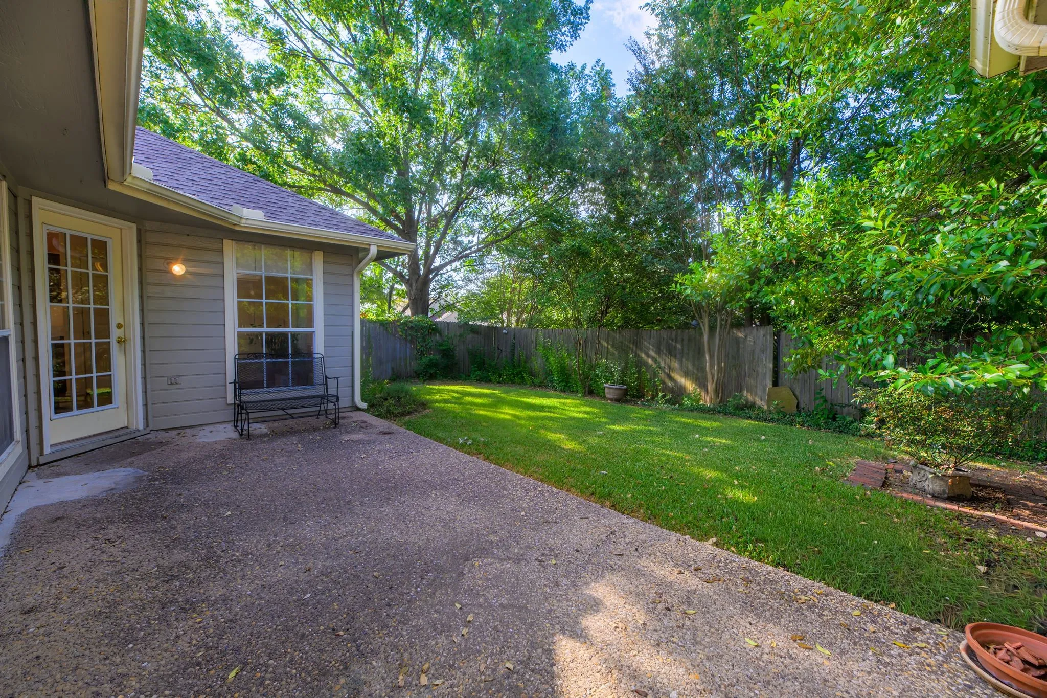 Single Family Residence For Sale in Rockwall County , 157 Summerhill Drive, Rockwall, Texas 75032, 3 Bedroom, 2 Bathroom, 2 Garage spaces, 1,731 Sqft, built in 1990, mls#21358417, Real Estate Agent in Rockwall, Homes For Sale in Rockwall county, Homes For Sale in Rockwall, Realtor in Rockwall Texas, Real Estate Brokerage Independent Realty Texas, Luminita Cordes Realtor