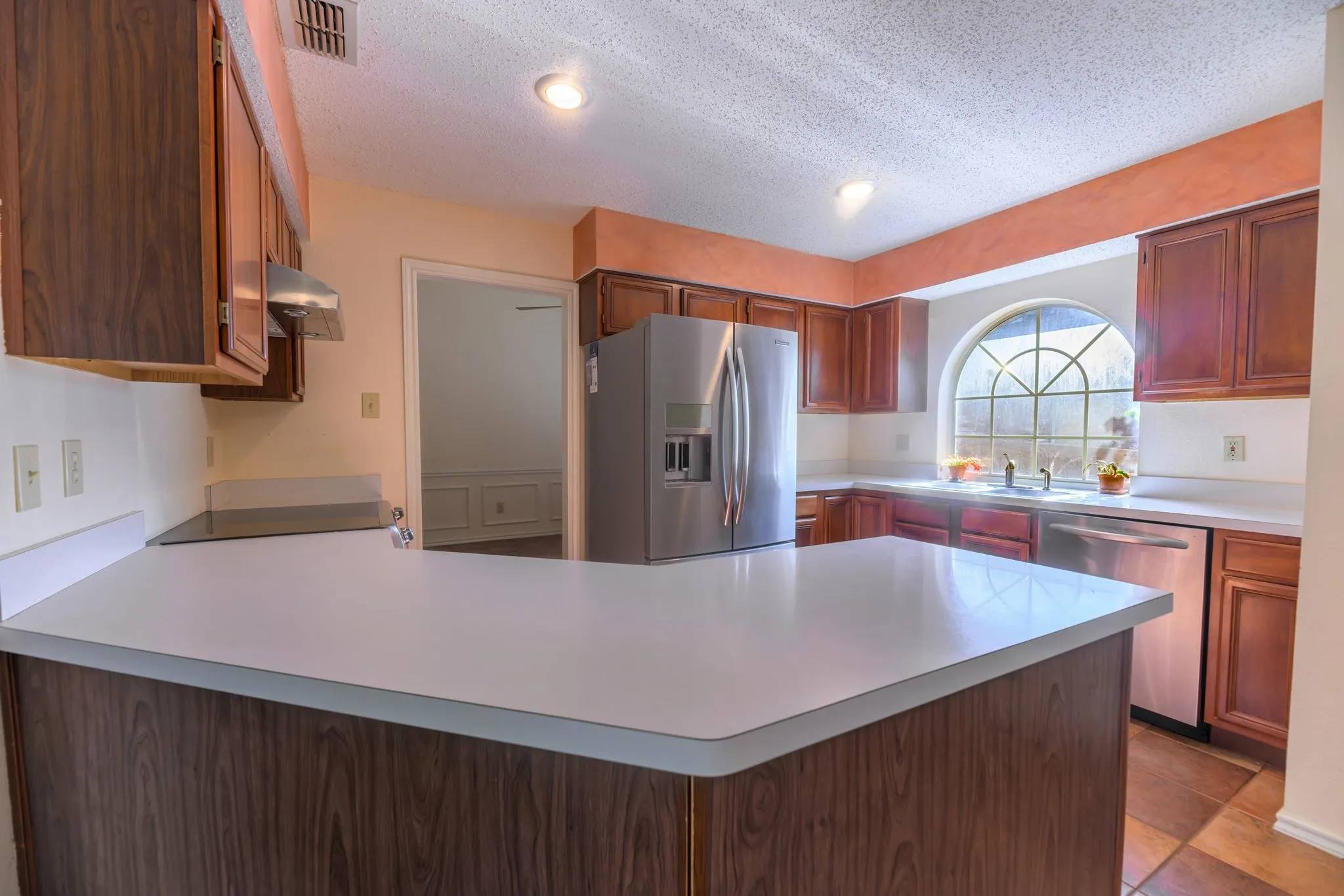 Single Family Residence For Sale in Rockwall County , 157 Summerhill Drive, Rockwall, Texas 75032, 3 Bedroom, 2 Bathroom, 2 Garage spaces, 1,731 Sqft, built in 1990, mls#21358417, Real Estate Agent in Rockwall, Homes For Sale in Rockwall county, Homes For Sale in Rockwall, Realtor in Rockwall Texas, Real Estate Brokerage Independent Realty Texas, Luminita Cordes Realtor