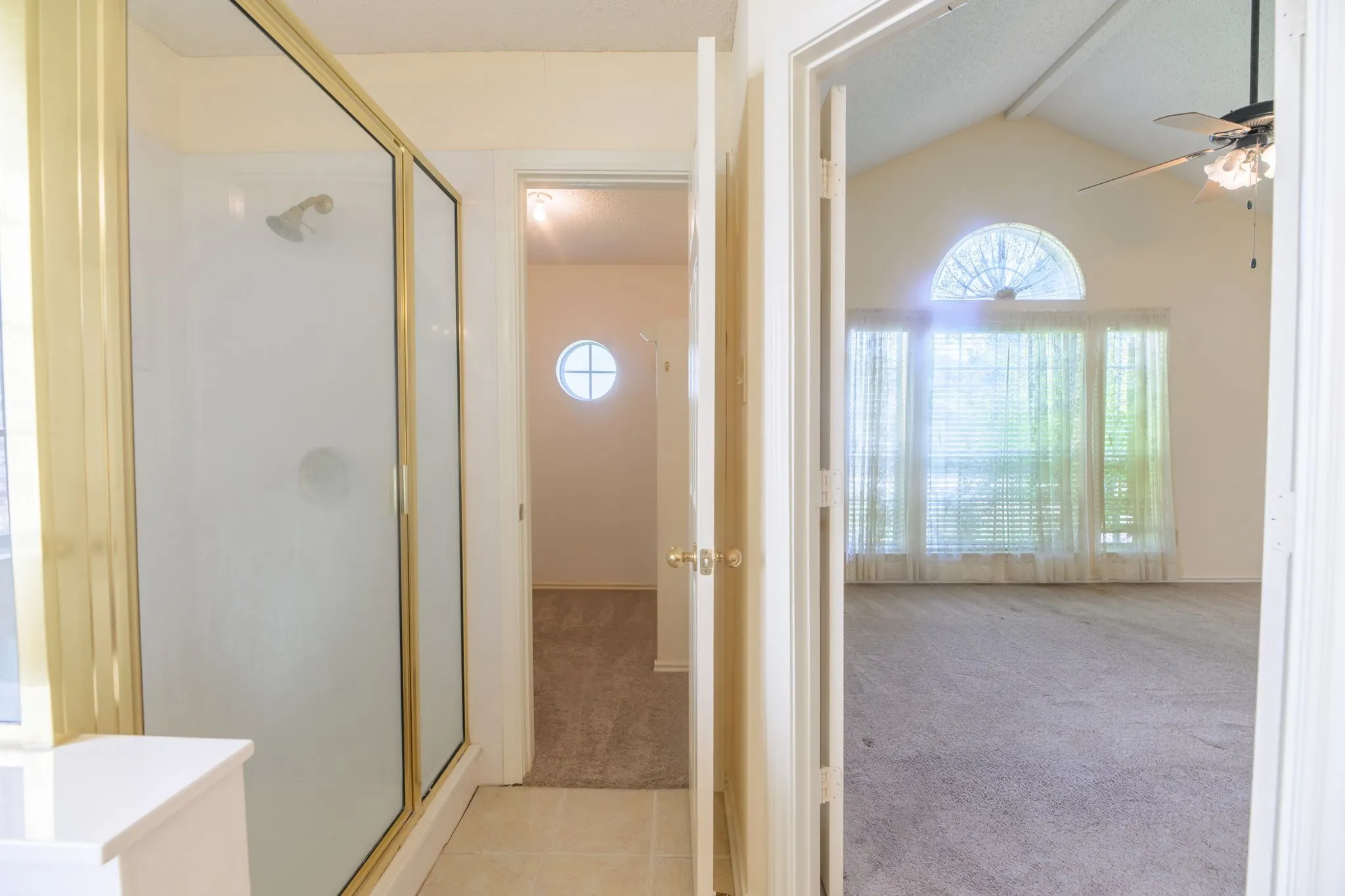 Single Family Residence For Sale in Rockwall County , 157 Summerhill Drive, Rockwall, Texas 75032, 3 Bedroom, 2 Bathroom, 2 Garage spaces, 1,731 Sqft, built in 1990, mls#21358417, Real Estate Agent in Rockwall, Homes For Sale in Rockwall county, Homes For Sale in Rockwall, Realtor in Rockwall Texas, Real Estate Brokerage Independent Realty Texas, Luminita Cordes Realtor