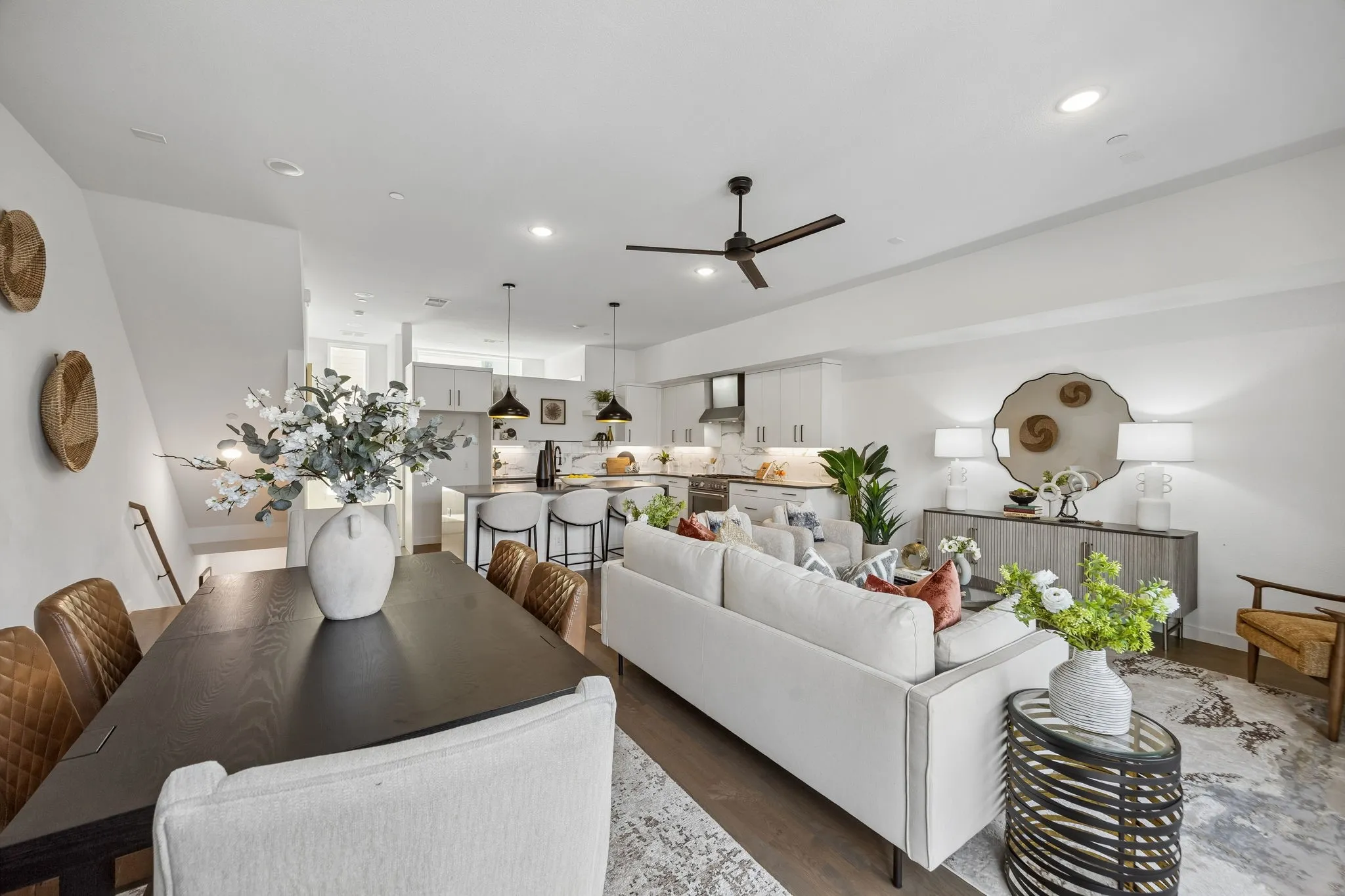 Condominium For Sale in Dallas County , 1901 N Carroll Avenue 104, Dallas, Texas 75204, 2 Bedroom, 3 Bathroom, 2 Garage spaces, 1,805 Sqft, built in 2019, mls#21357264, Real Estate Agent in Dallas, Homes For Sale in Dallas county, Homes For Sale in Dallas, Realtor in Dallas Texas, Real Estate Brokerage Independent Realty Texas, Luminita Cordes Realtor