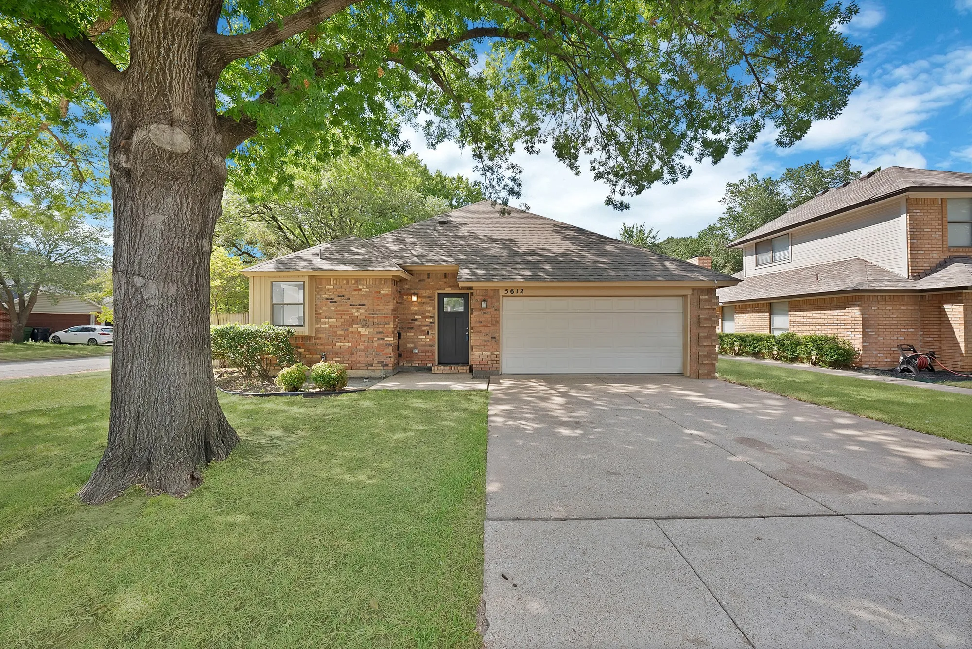 Single Family Residence For Sale in Tarrant County , 5612 Polo Club Drive, Arlington, Texas 76017, 3 Bedroom, 2 Bathroom, 2 Garage spaces, 1,450 Sqft, built in 1985, mls#21354880, Real Estate Agent in Arlington, Homes For Sale in Tarrant county, Homes For Sale in Arlington, Realtor in Arlington Texas, Real Estate Brokerage Independent Realty Texas, Luminita Cordes Realtor