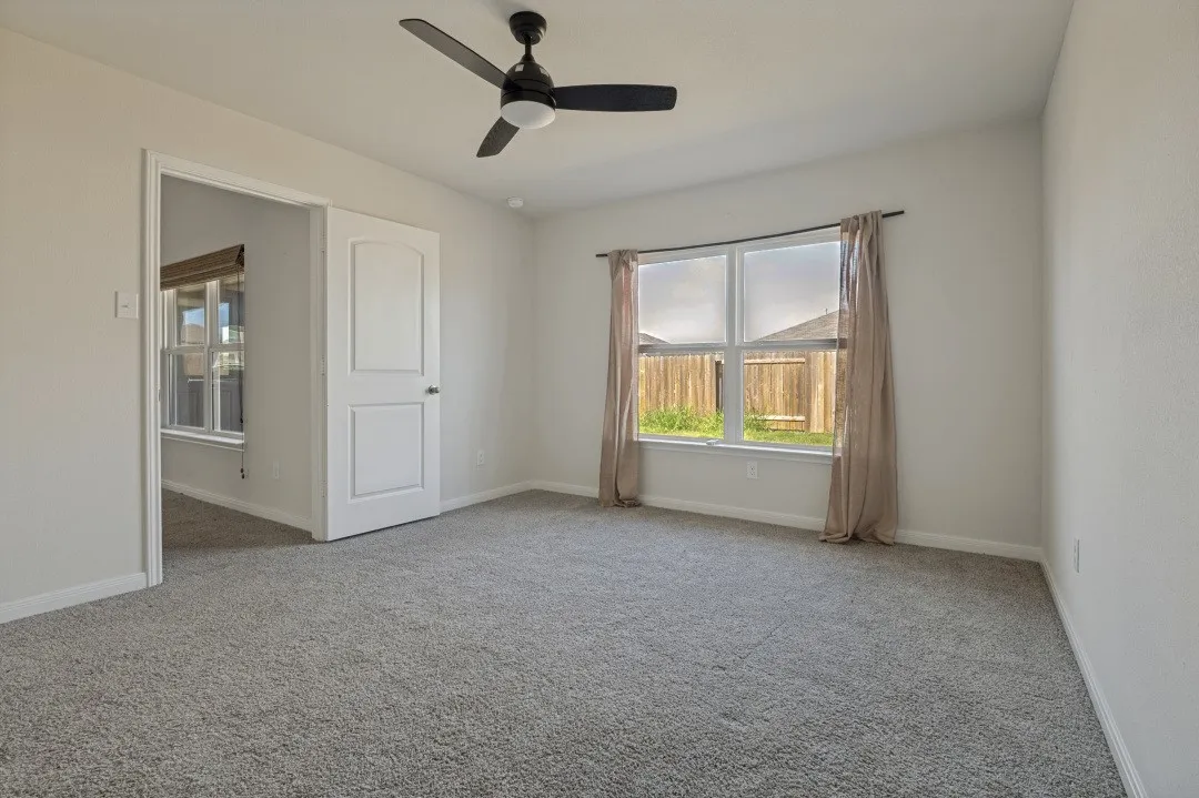 Single Family Residence For Sale in Ellis County , 305 Shaw Creek Boulevard, Ferris, Texas 75125, 3 Bedroom, 2 Bathroom, 2 Garage spaces, 1,391 Sqft, built in 2024, mls#21358307, Real Estate Agent in Ferris, Homes For Sale in Ellis county, Homes For Sale in Ferris, Realtor in Ferris Texas, Real Estate Brokerage Independent Realty Texas, Luminita Cordes Realtor