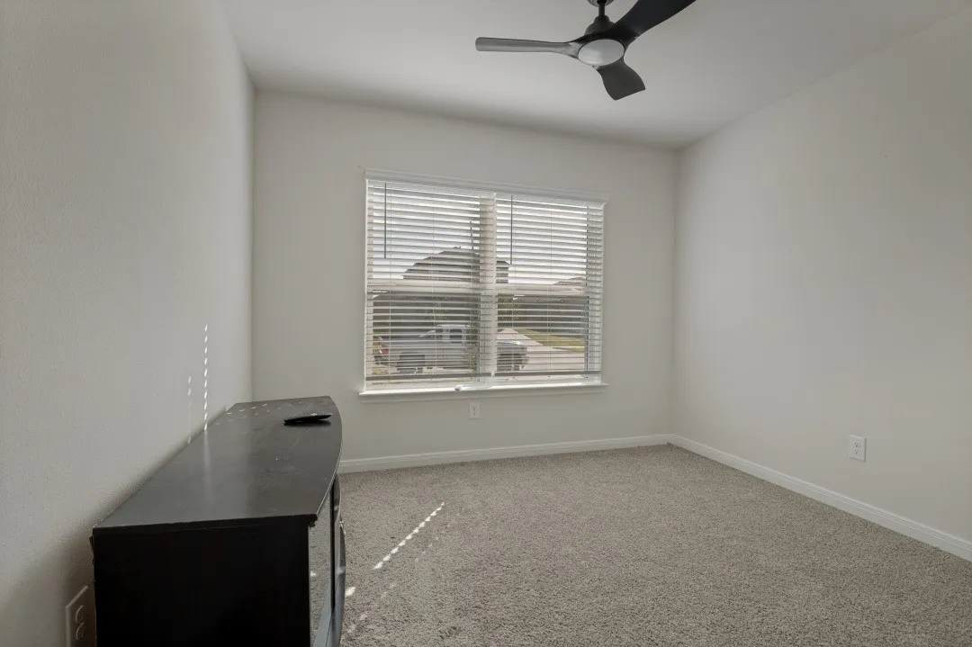 Single Family Residence For Sale in Ellis County , 305 Shaw Creek Boulevard, Ferris, Texas 75125, 3 Bedroom, 2 Bathroom, 2 Garage spaces, 1,391 Sqft, built in 2024, mls#21358307, Real Estate Agent in Ferris, Homes For Sale in Ellis county, Homes For Sale in Ferris, Realtor in Ferris Texas, Real Estate Brokerage Independent Realty Texas, Luminita Cordes Realtor