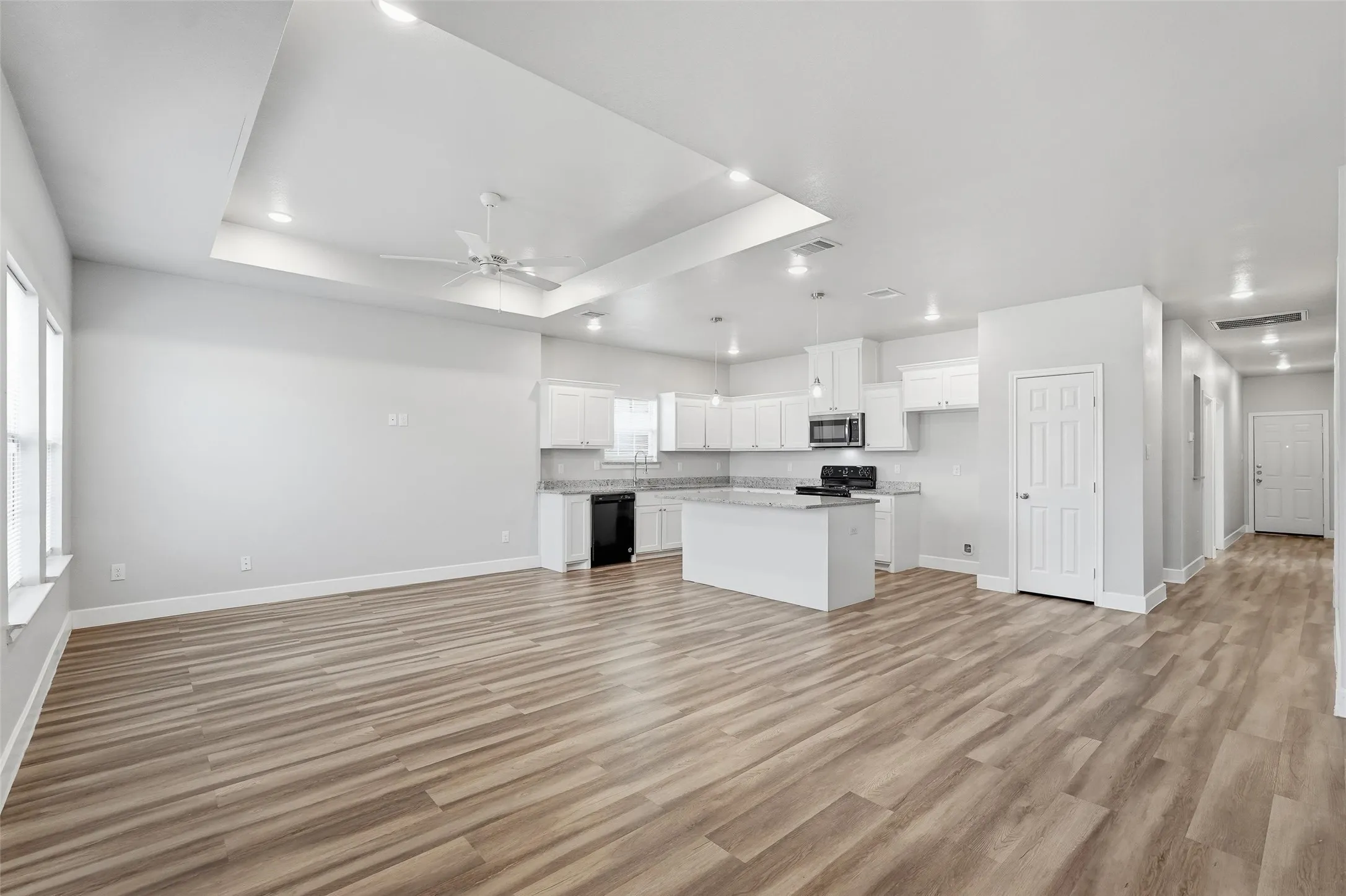 Single Family Residence For Rent in Hunt County , 4215 Oneal Street, Greenville, Texas 75401, 3 Bedroom, 2 Bathroom, 1 Garage spaces, 1,454 Sqft, built in 2021, mls#21358450, Real Estate Agent in Greenville, Homes For Rent in Hunt county, Homes For Rent in Greenville, Realtor in Greenville Texas, Real Estate Brokerage Independent Realty Texas, Luminita Cordes Realtor