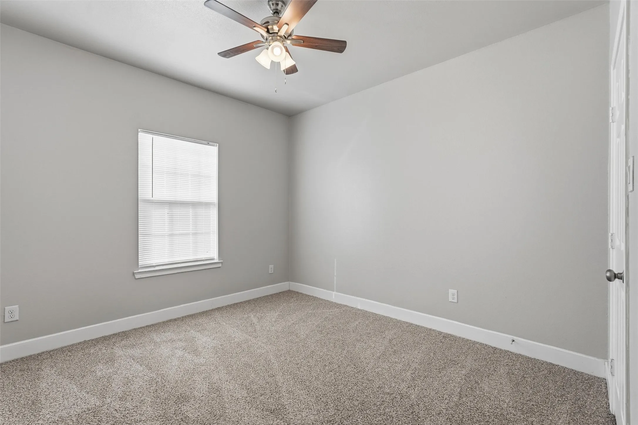 Single Family Residence For Rent in Hunt County , 4215 Oneal Street, Greenville, Texas 75401, 3 Bedroom, 2 Bathroom, 1 Garage spaces, 1,454 Sqft, built in 2021, mls#21358450, Real Estate Agent in Greenville, Homes For Rent in Hunt county, Homes For Rent in Greenville, Realtor in Greenville Texas, Real Estate Brokerage Independent Realty Texas, Luminita Cordes Realtor