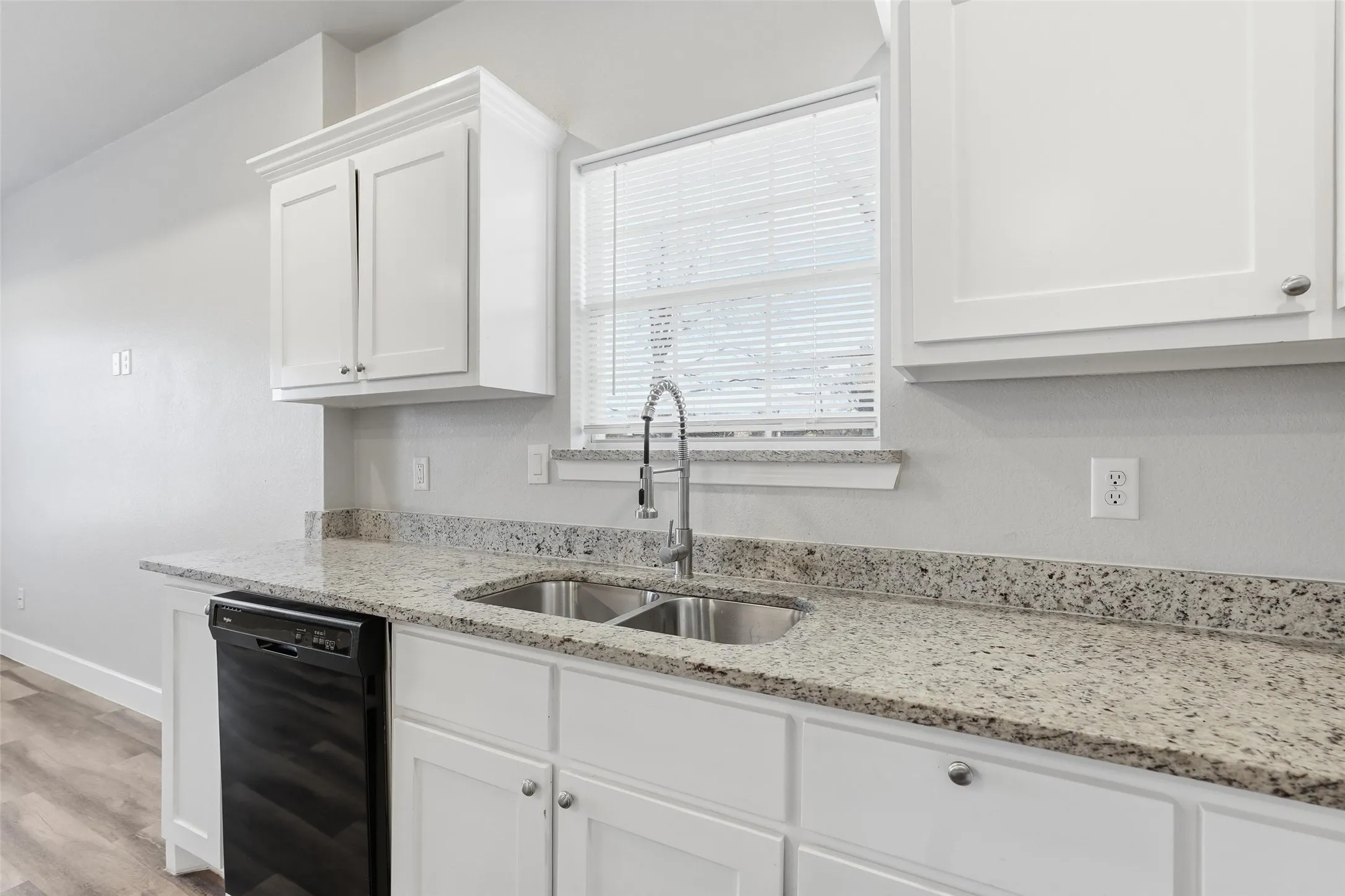 Single Family Residence For Rent in Hunt County , 4215 Oneal Street, Greenville, Texas 75401, 3 Bedroom, 2 Bathroom, 1 Garage spaces, 1,454 Sqft, built in 2021, mls#21358450, Real Estate Agent in Greenville, Homes For Rent in Hunt county, Homes For Rent in Greenville, Realtor in Greenville Texas, Real Estate Brokerage Independent Realty Texas, Luminita Cordes Realtor