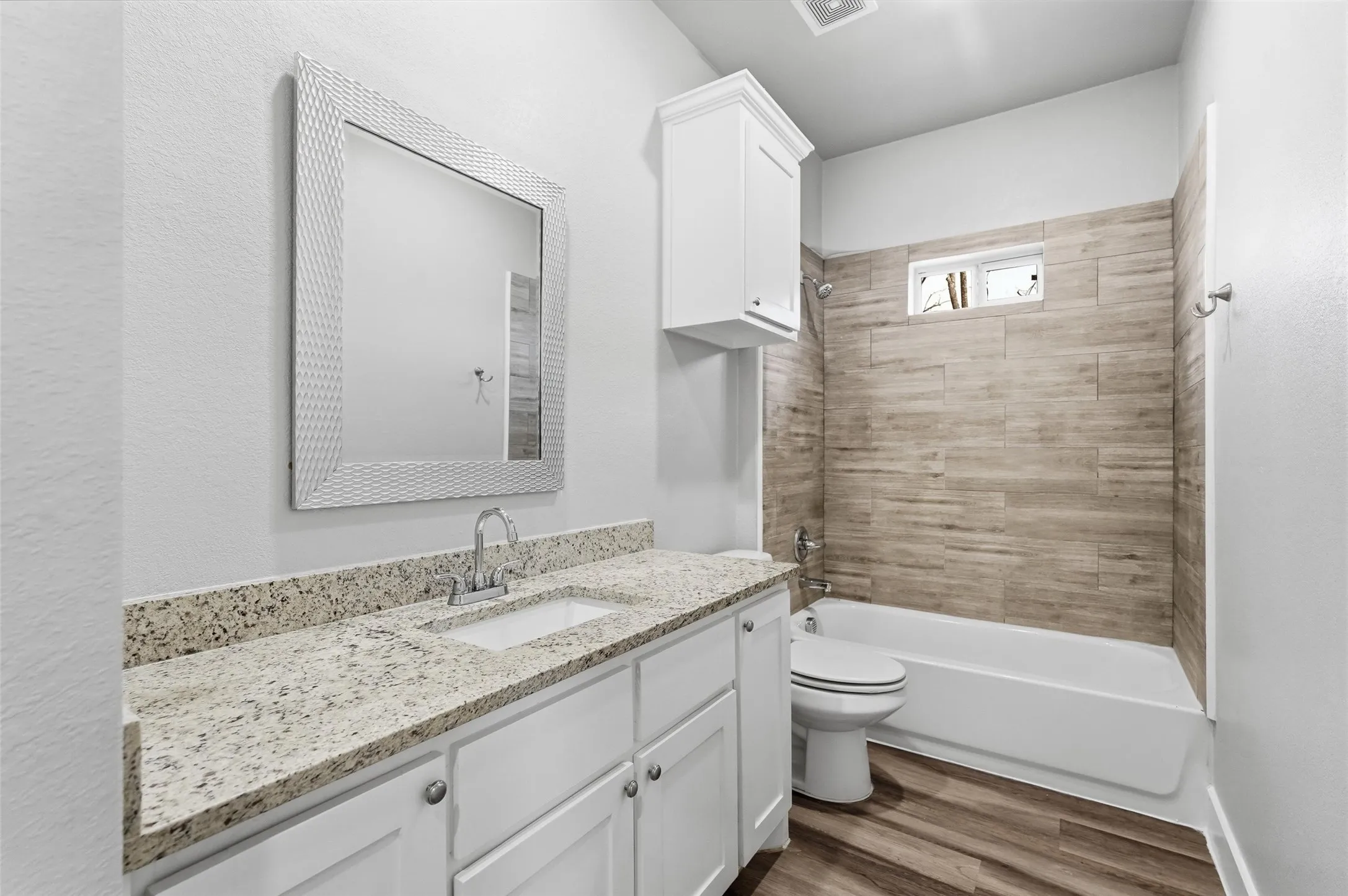 Single Family Residence For Rent in Hunt County , 4215 Oneal Street, Greenville, Texas 75401, 3 Bedroom, 2 Bathroom, 1 Garage spaces, 1,454 Sqft, built in 2021, mls#21358450, Real Estate Agent in Greenville, Homes For Rent in Hunt county, Homes For Rent in Greenville, Realtor in Greenville Texas, Real Estate Brokerage Independent Realty Texas, Luminita Cordes Realtor