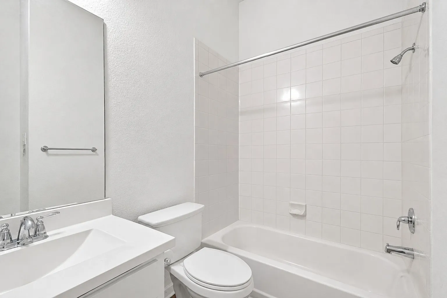 Single Family Residence For Sale in Tarrant County , 7541 Pondview Lane, Fort Worth, Texas 76123, 4 Bedroom, 3 Bathroom, Garage spaces, 2,927 Sqft, built in 2018, mls#21358434, Real Estate Agent in Fort Worth, Homes For Sale in Tarrant county, Homes For Sale in Fort Worth, Realtor in Fort Worth Texas, Real Estate Brokerage Independent Realty Texas, Luminita Cordes Realtor