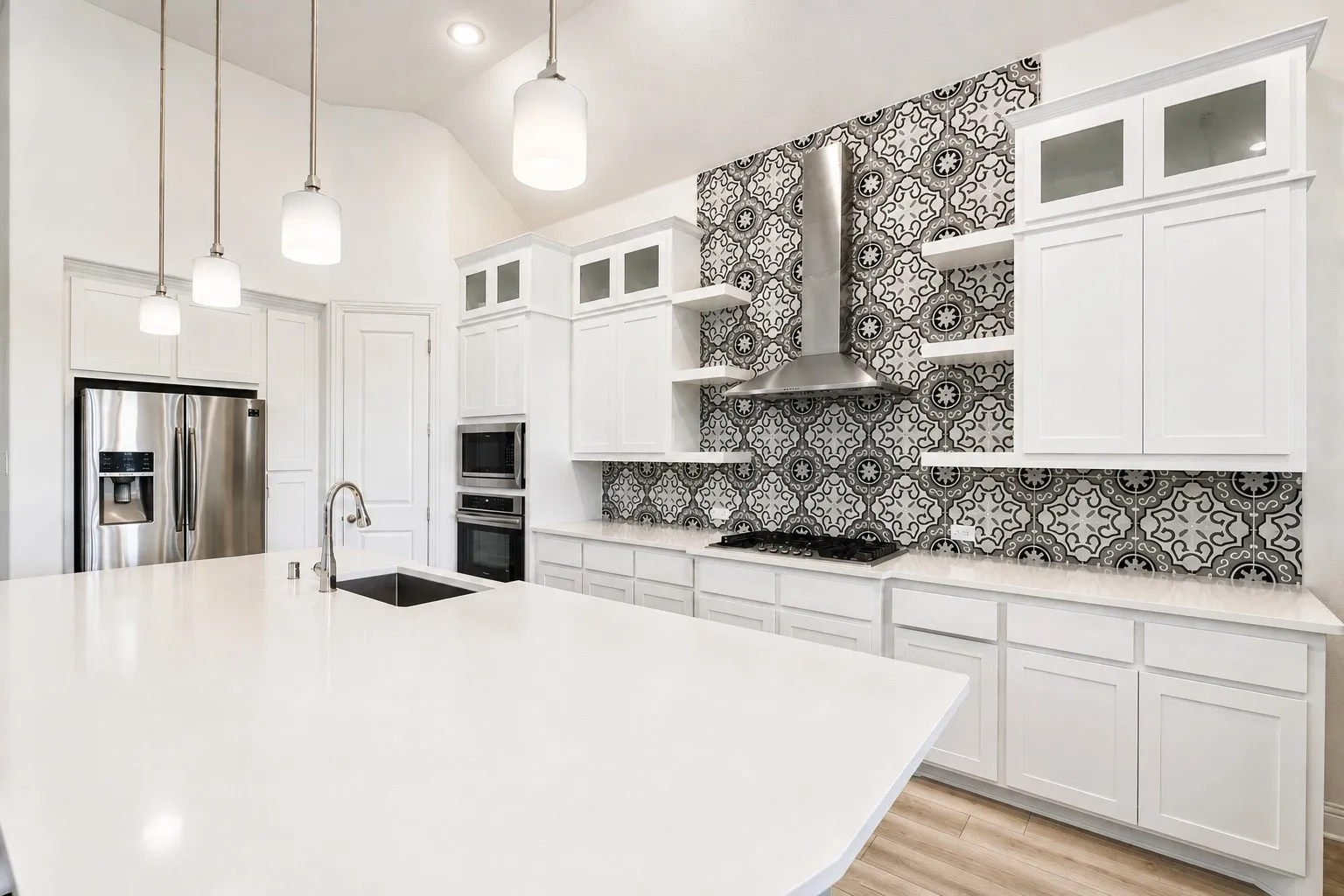 Single Family Residence For Sale in Tarrant County , 7541 Pondview Lane, Fort Worth, Texas 76123, 4 Bedroom, 3 Bathroom, Garage spaces, 2,927 Sqft, built in 2018, mls#21358434, Real Estate Agent in Fort Worth, Homes For Sale in Tarrant county, Homes For Sale in Fort Worth, Realtor in Fort Worth Texas, Real Estate Brokerage Independent Realty Texas, Luminita Cordes Realtor